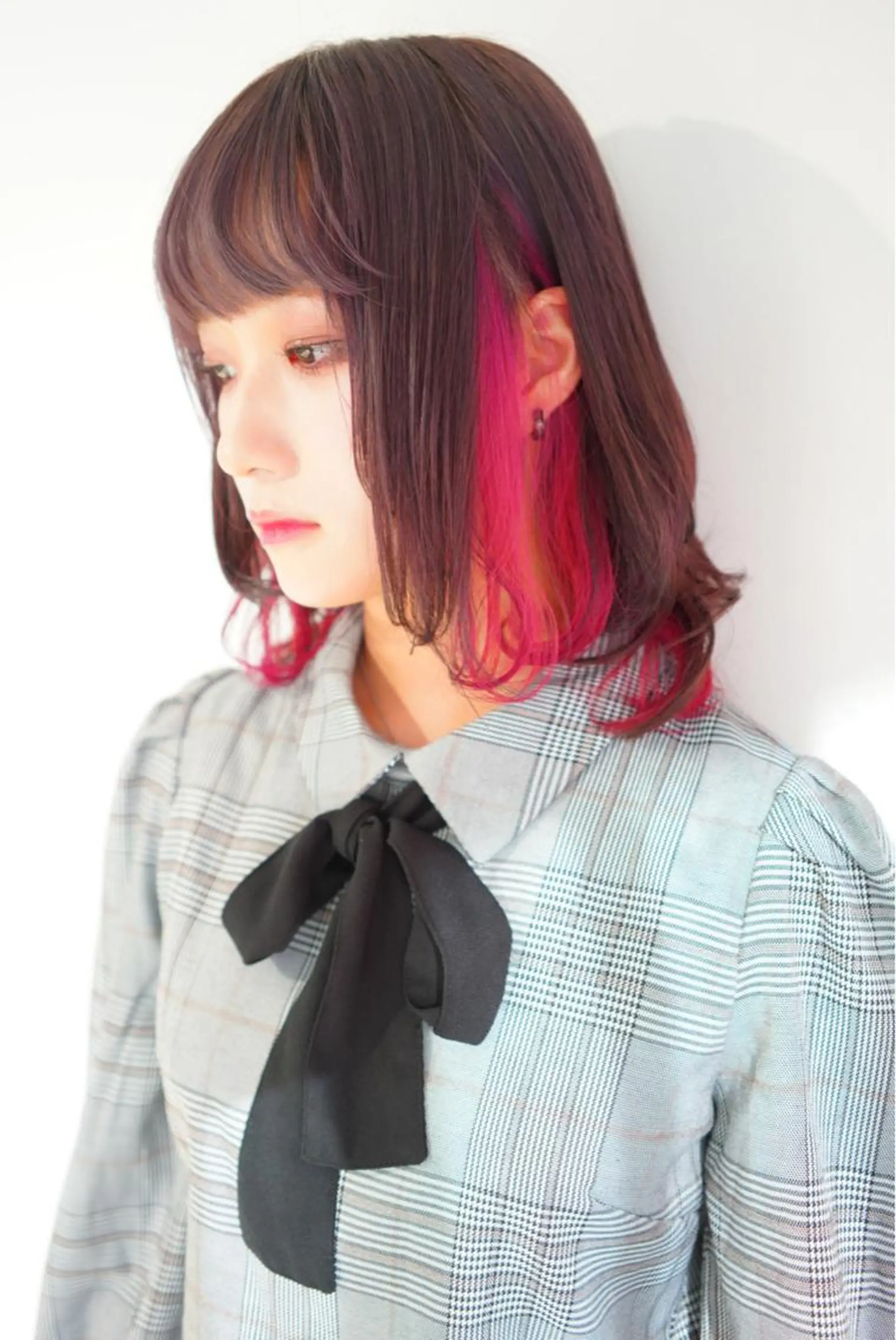 ミディアム カラー インナーカラー ピンクカラー ヘアカラー トリートメント ハイトーン/レイヤー /ケアブリーチ石川治のヘアスタイル