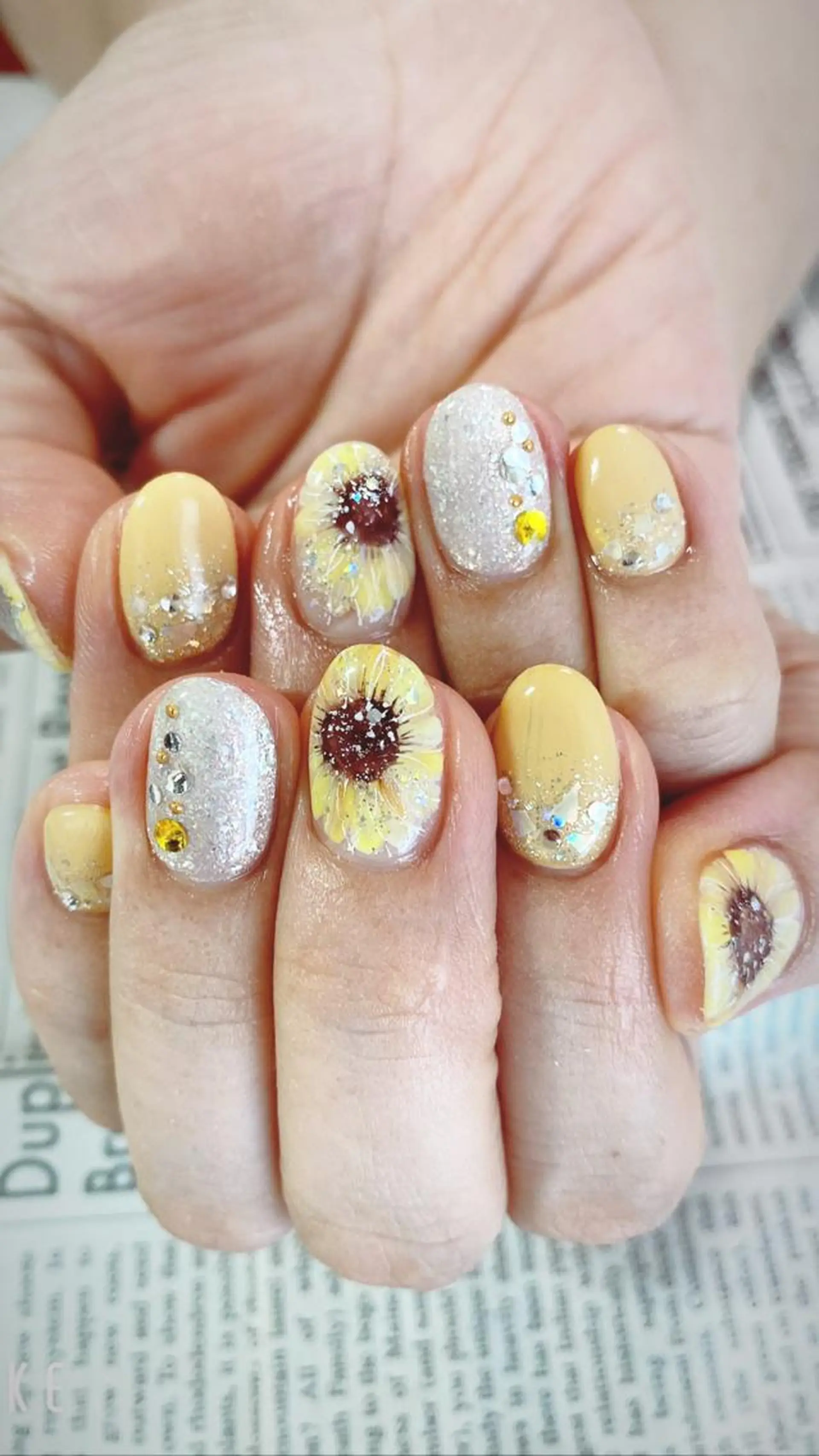 ネイル ハンドネイル ハンドケア 森山 舞のネイルデザイン