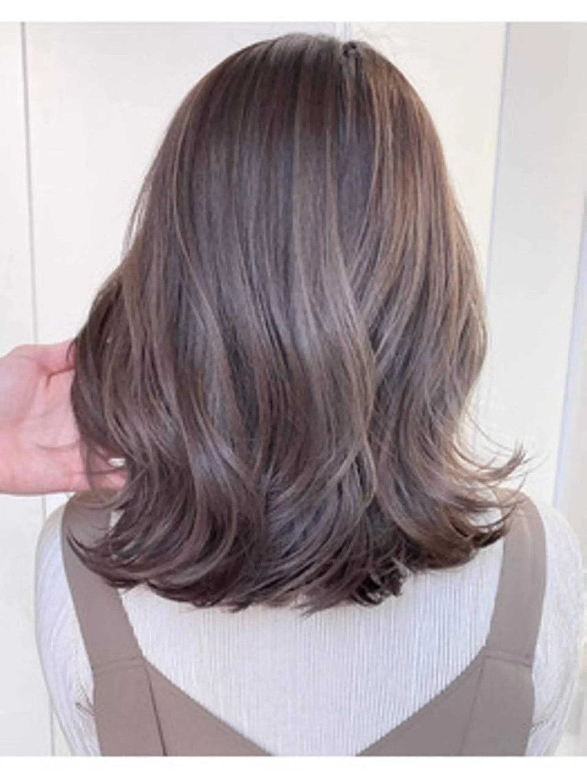 セミロング ✨韓国風カット/艶髪 カラー✨yumeのヘアスタイル
