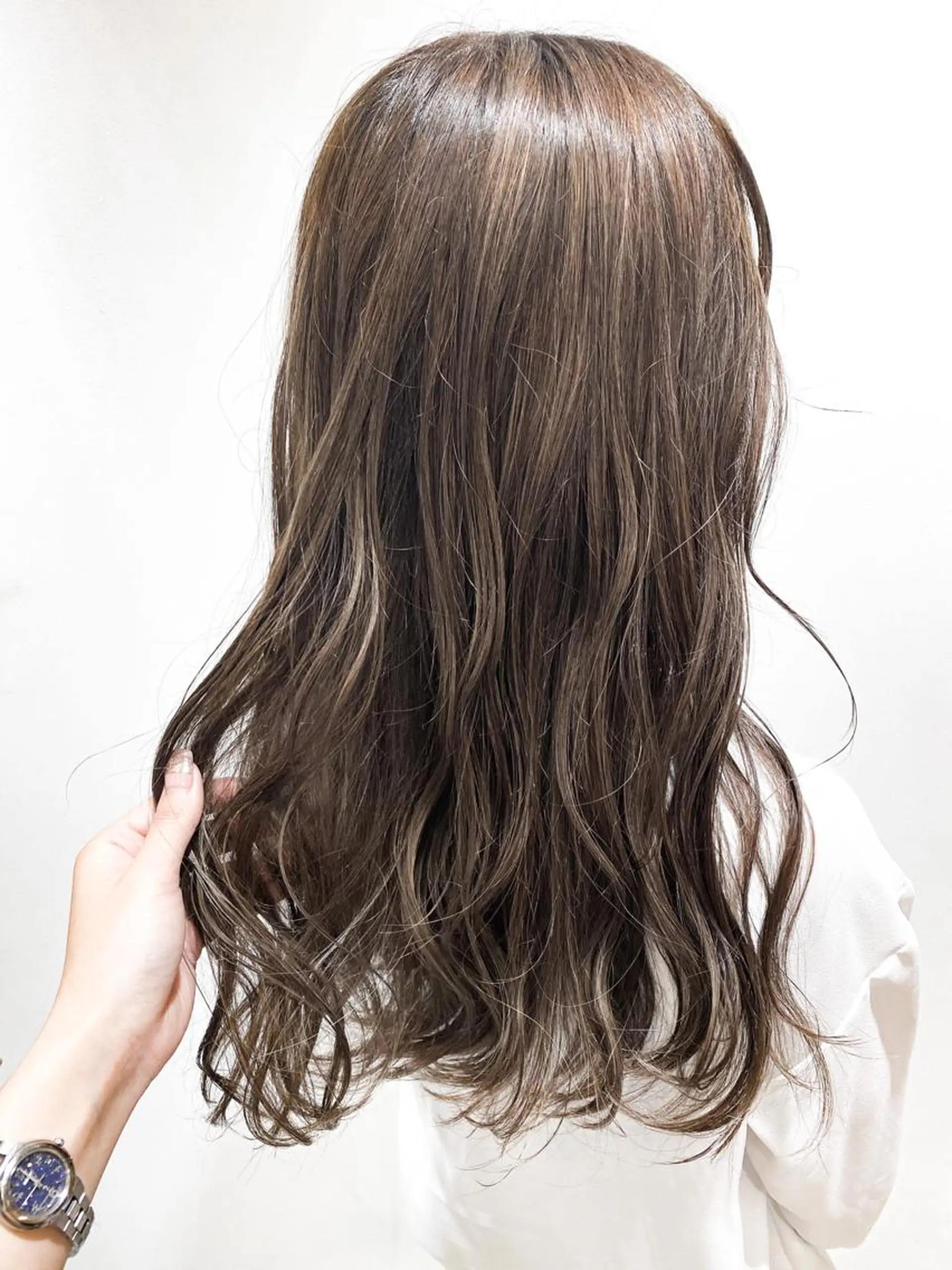 ロング ハイライト 福元友梨 ディレクター✂️のヘアスタイル