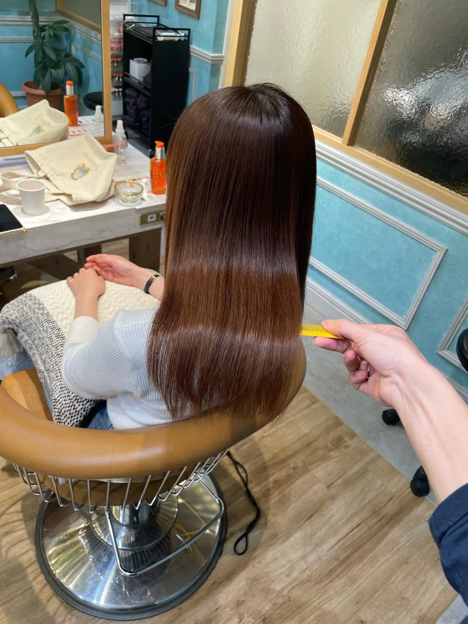 ミディアム カット ヘアカラー トリートメント 縮毛矯正　髪質改善 韓国風レイヤー　吉田のヘアスタイル