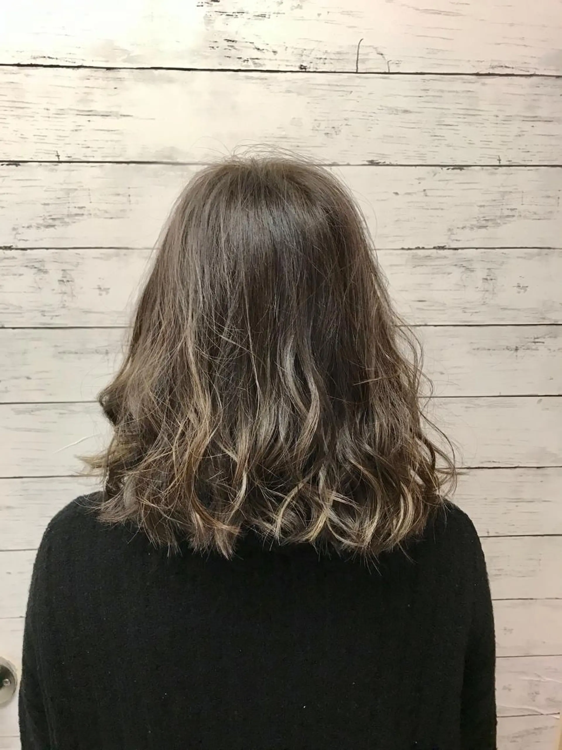 ミディアム カラー グレージュ ハイライトカラー ハイライト ていねい技術No.1 🌈諏訪 健太のヘアスタイル