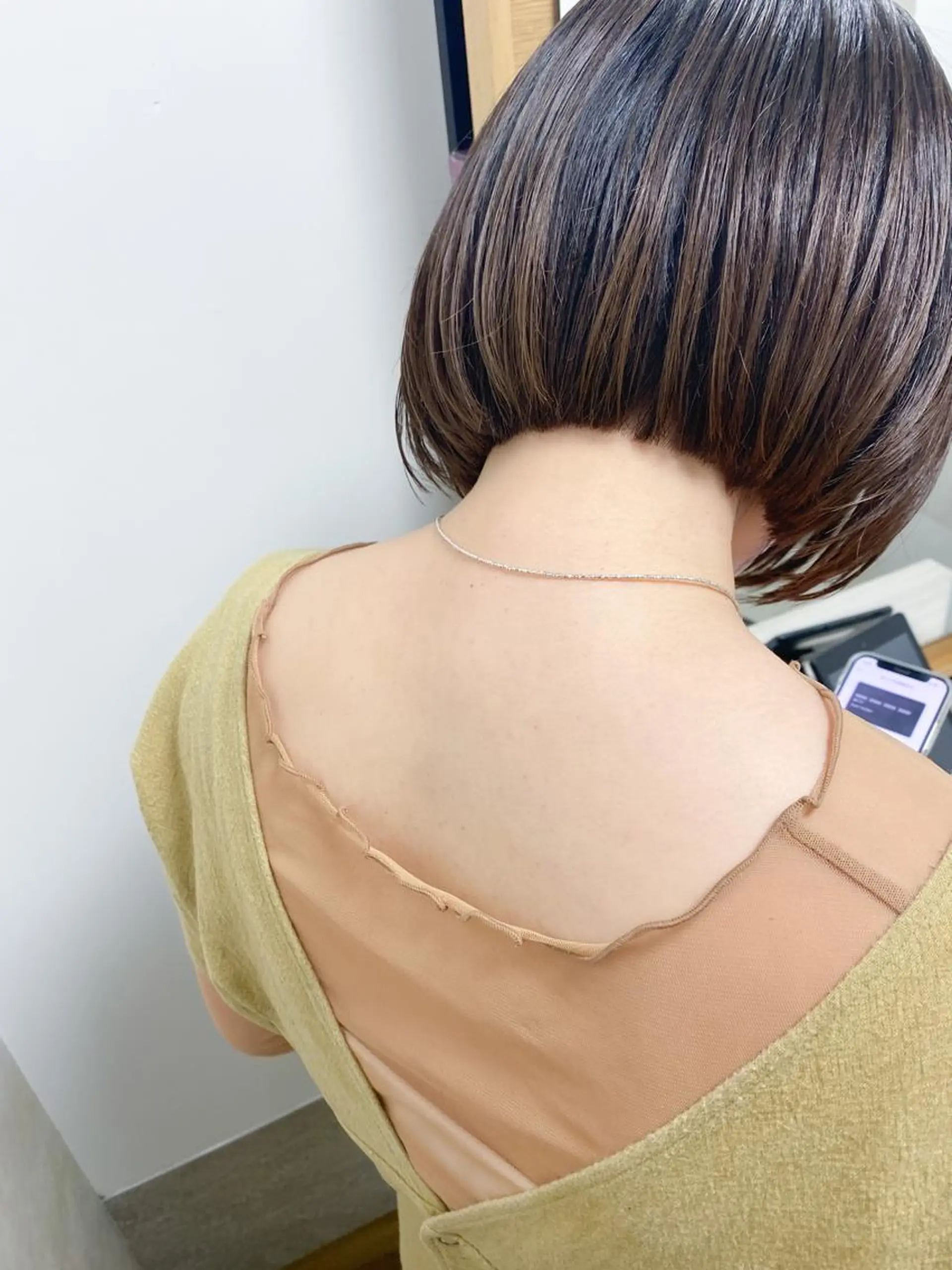 ミディアム カラー THE DAY所属・AKI HASHIMOTOのヘアスタイル