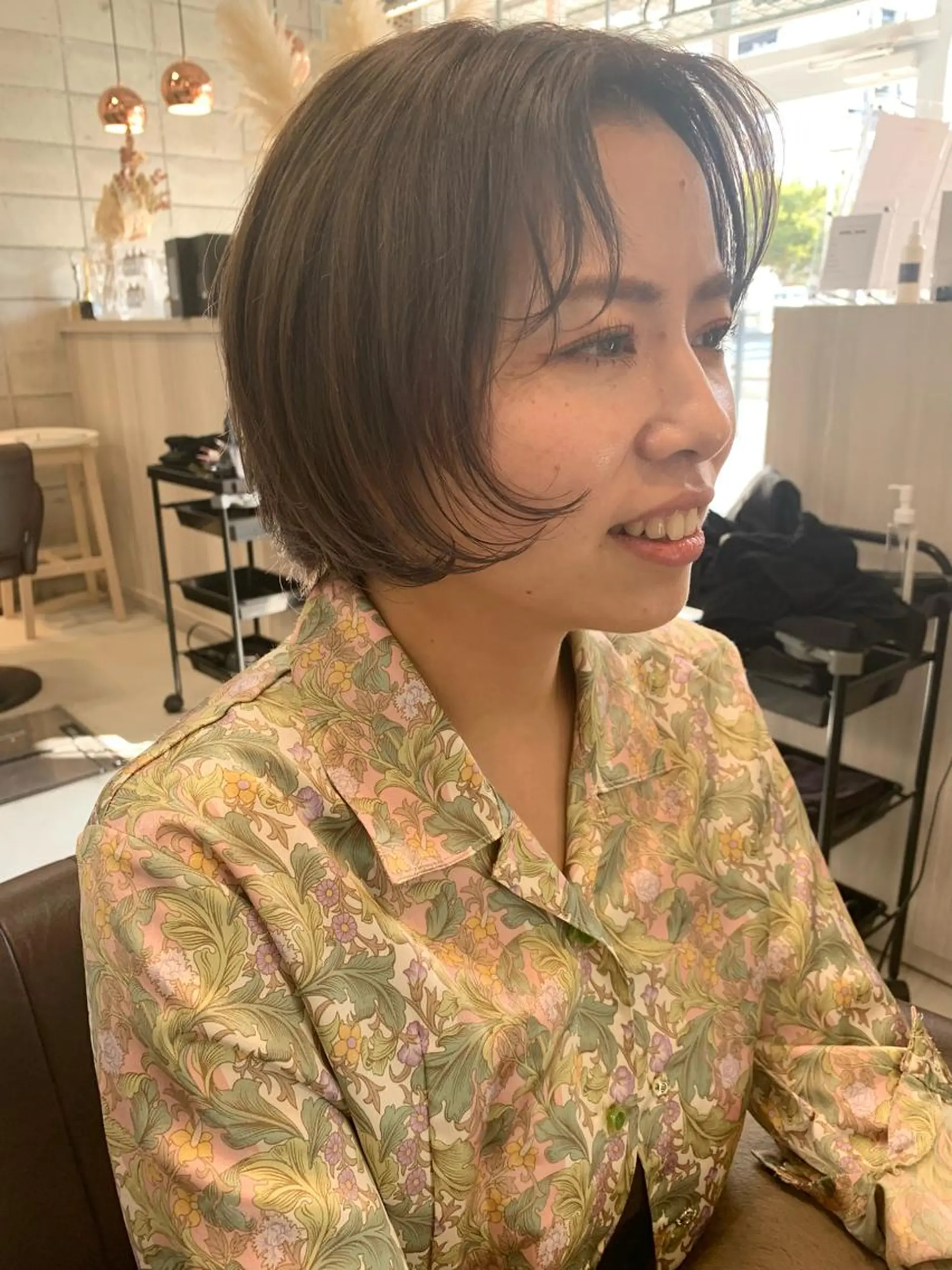 ショート カラー カット ヘアカラー トリートメント 新海 芳樹のヘアスタイル