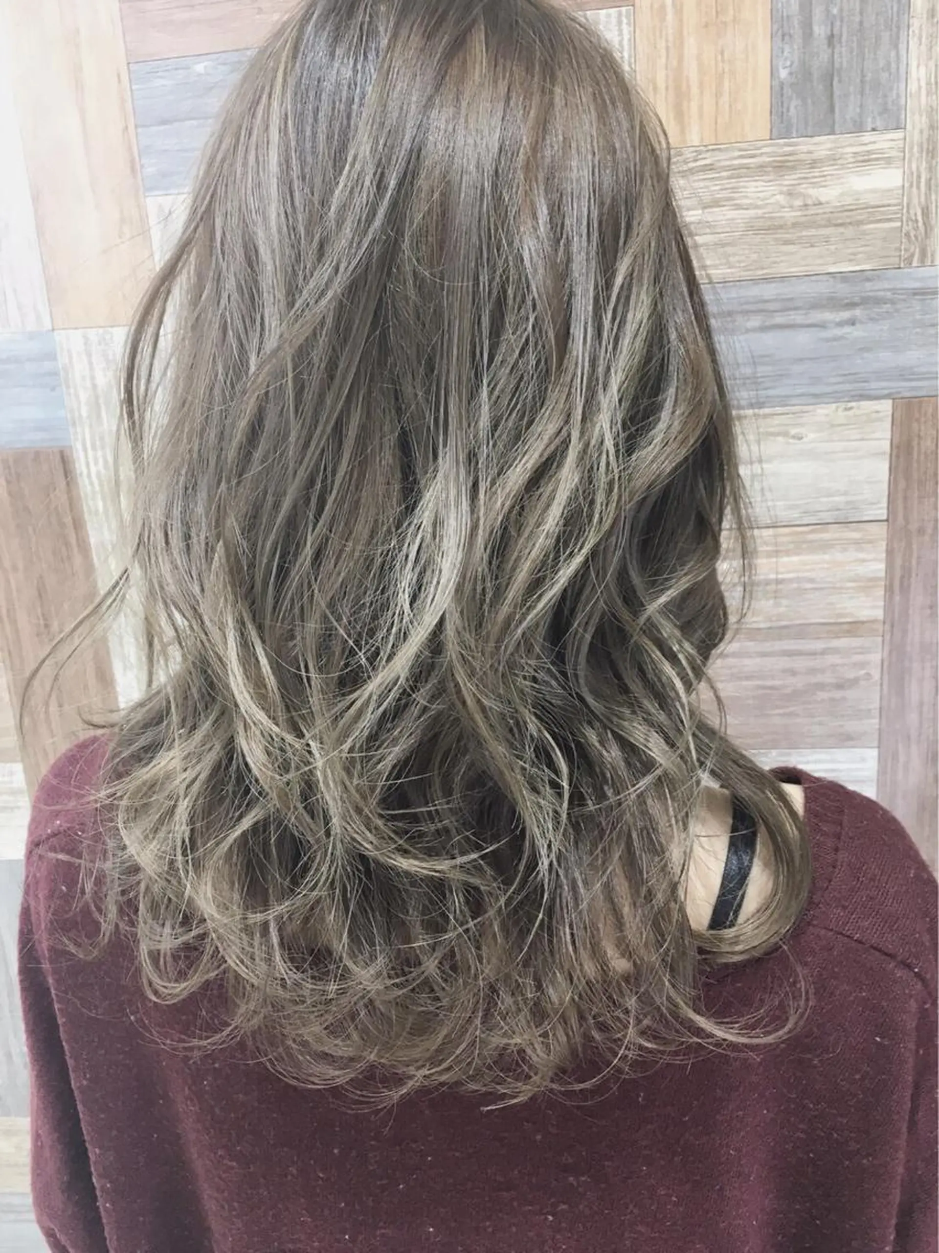 セミロング Adachi Fujikoのヘアスタイル