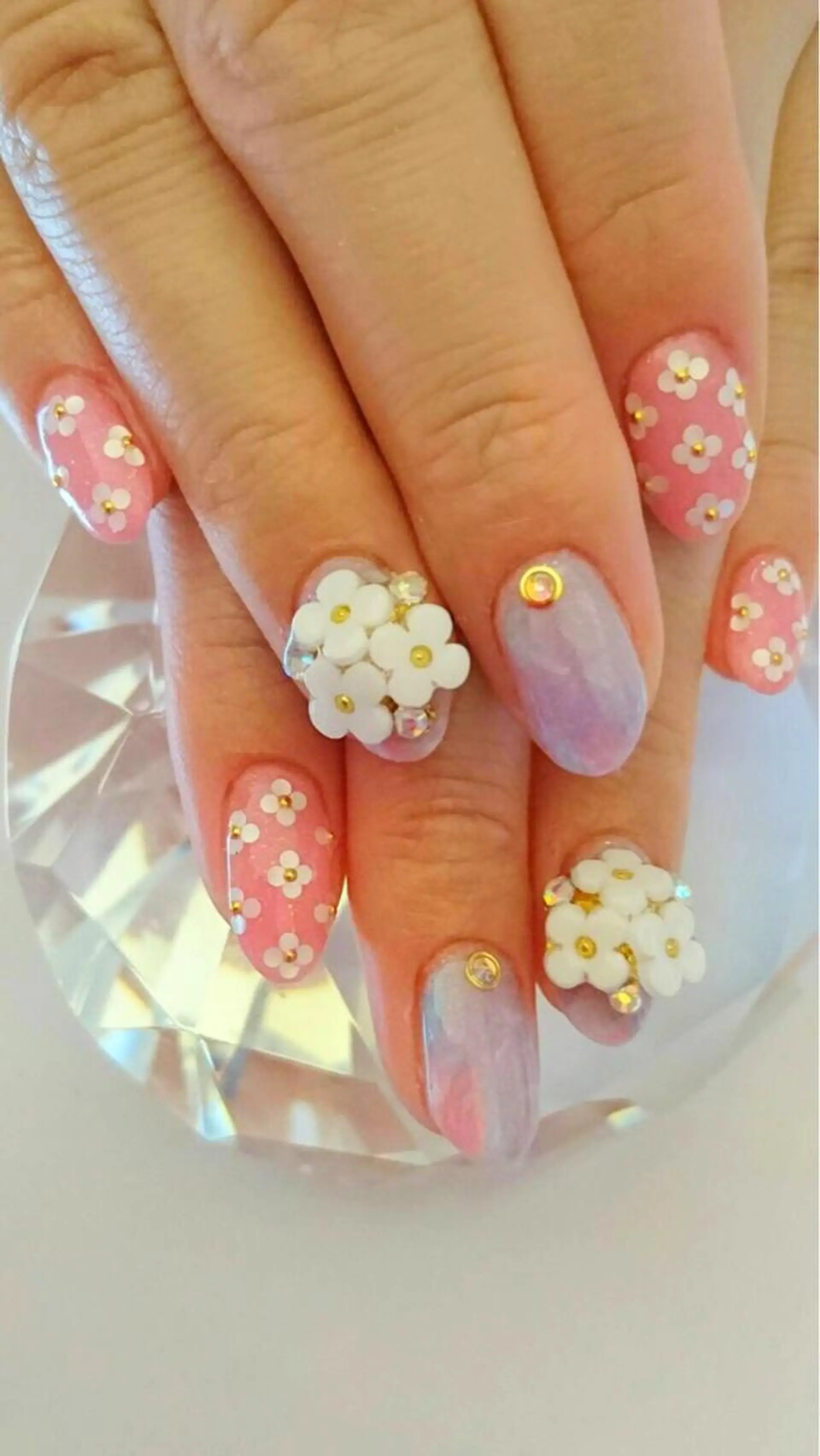 ネイル ジェルネイル YUN 💅のネイルデザイン