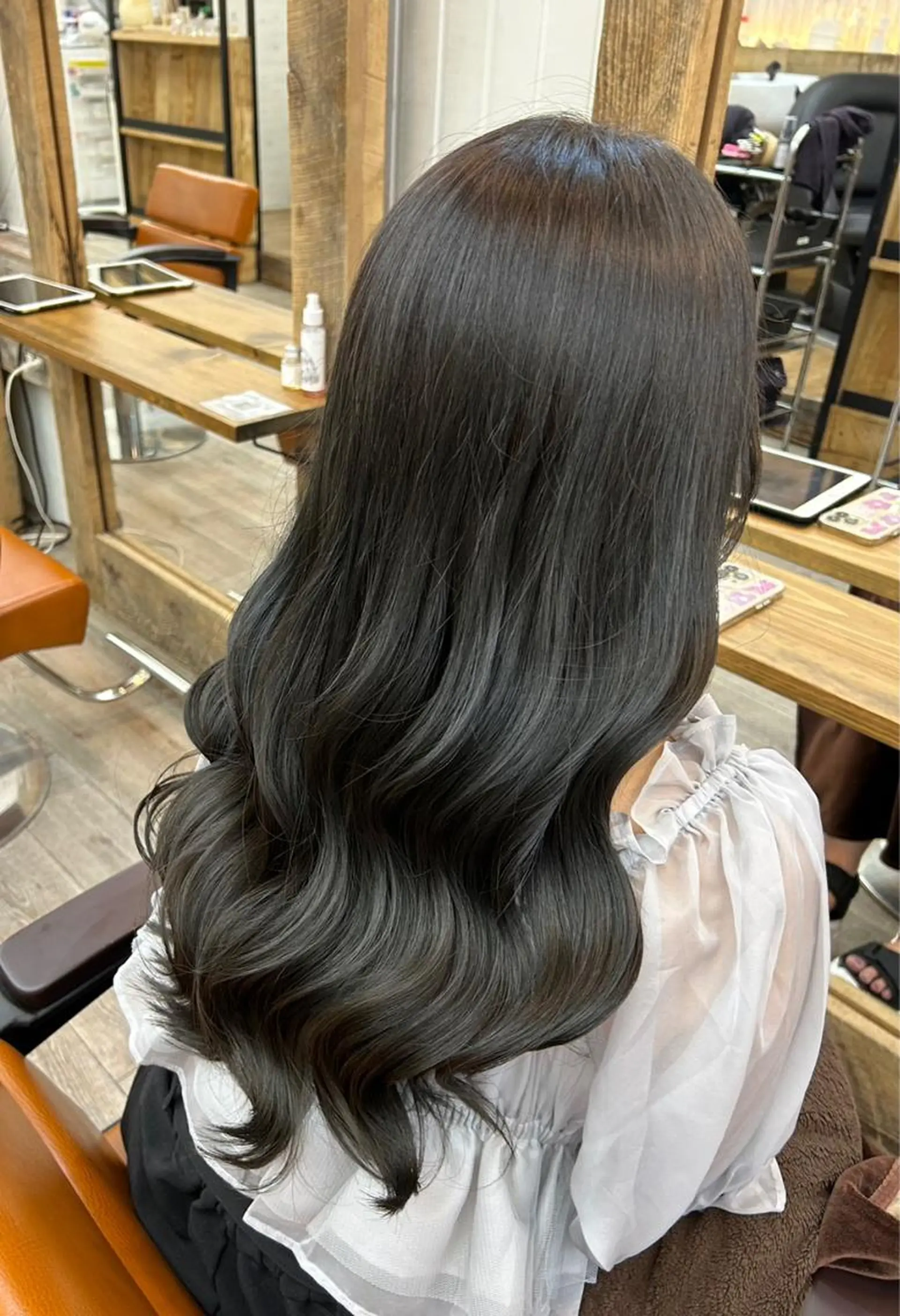 ショート カラー パーマ ヘアアレンジ バレイヤージュ ブリーチ ケアブリーチ ダブルカラー イヤリングカラー 癒しの半個室サロン 🌿ROW町田のヘアスタイル
