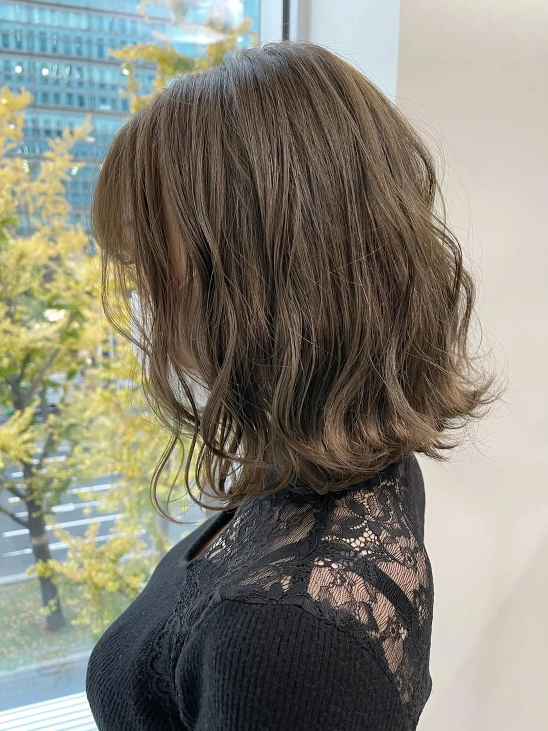 ショート カラー アッシュ オリーブアッシュ biscohair 髪にドラマを。のヘアスタイル