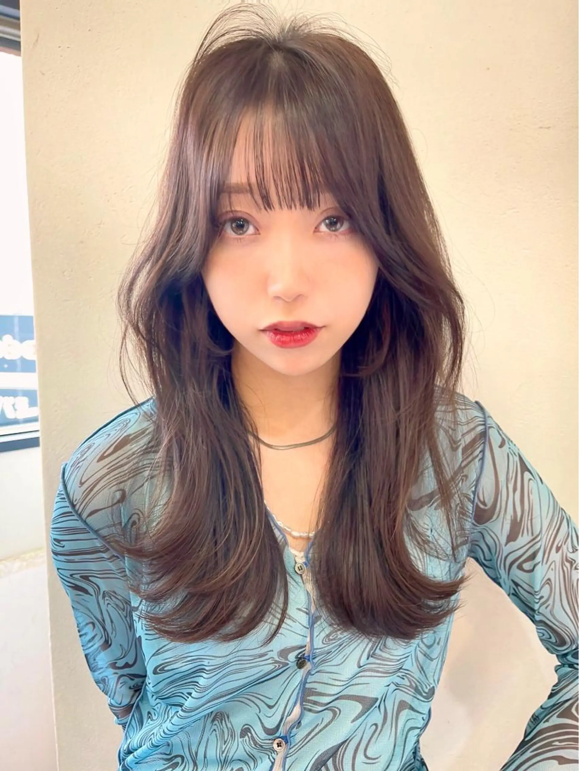 セミロング カラー 透明感カラー ダークグレー ダークグレージュ グレージュ くびれヘア カット ヘアカラー トリートメント トレンドヘア🌿 chinariのヘアスタイル