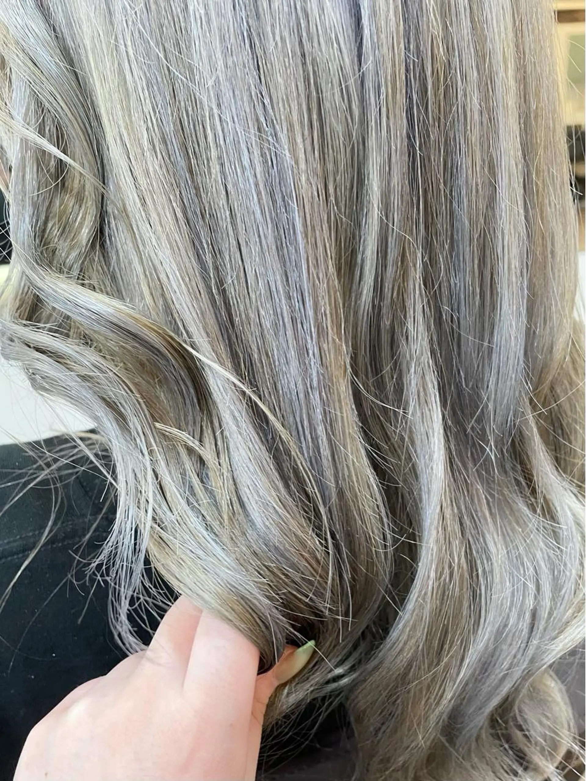 セミロング カット ヘアカラー トリートメント しもかわ かほのヘアスタイル