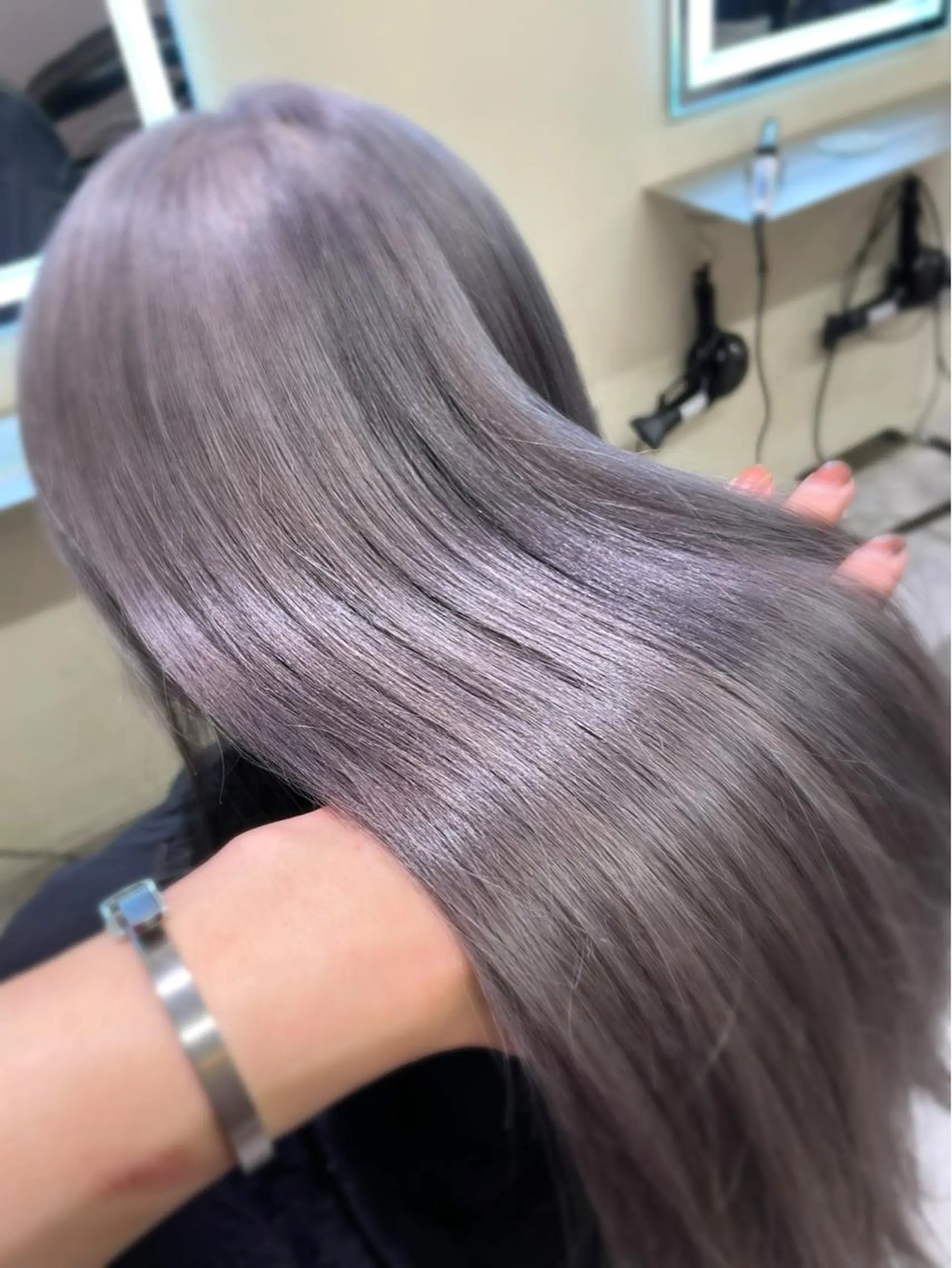 セミロング ヘアカラー トリートメント 韓国風レイヤーカット 💕髪質改善💫拓海のヘアスタイル