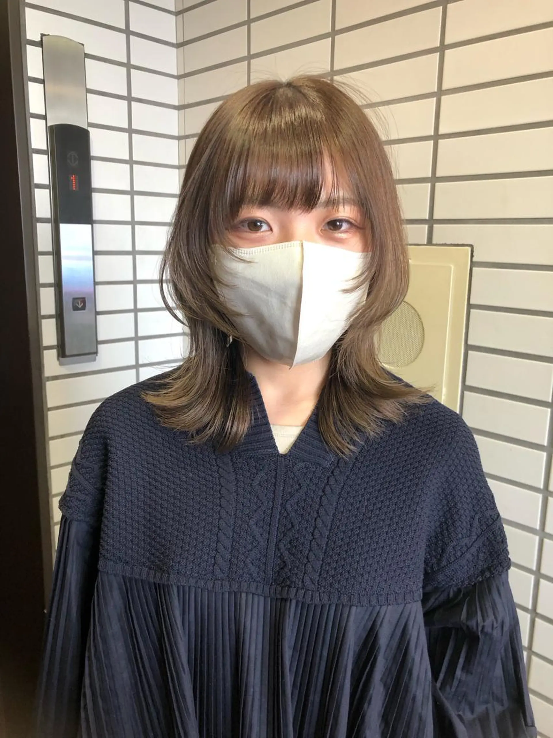 ミディアム カラー ウルフカット カット ヘアカラー トリートメント トレンドヘア🌿 chinariのヘアスタイル