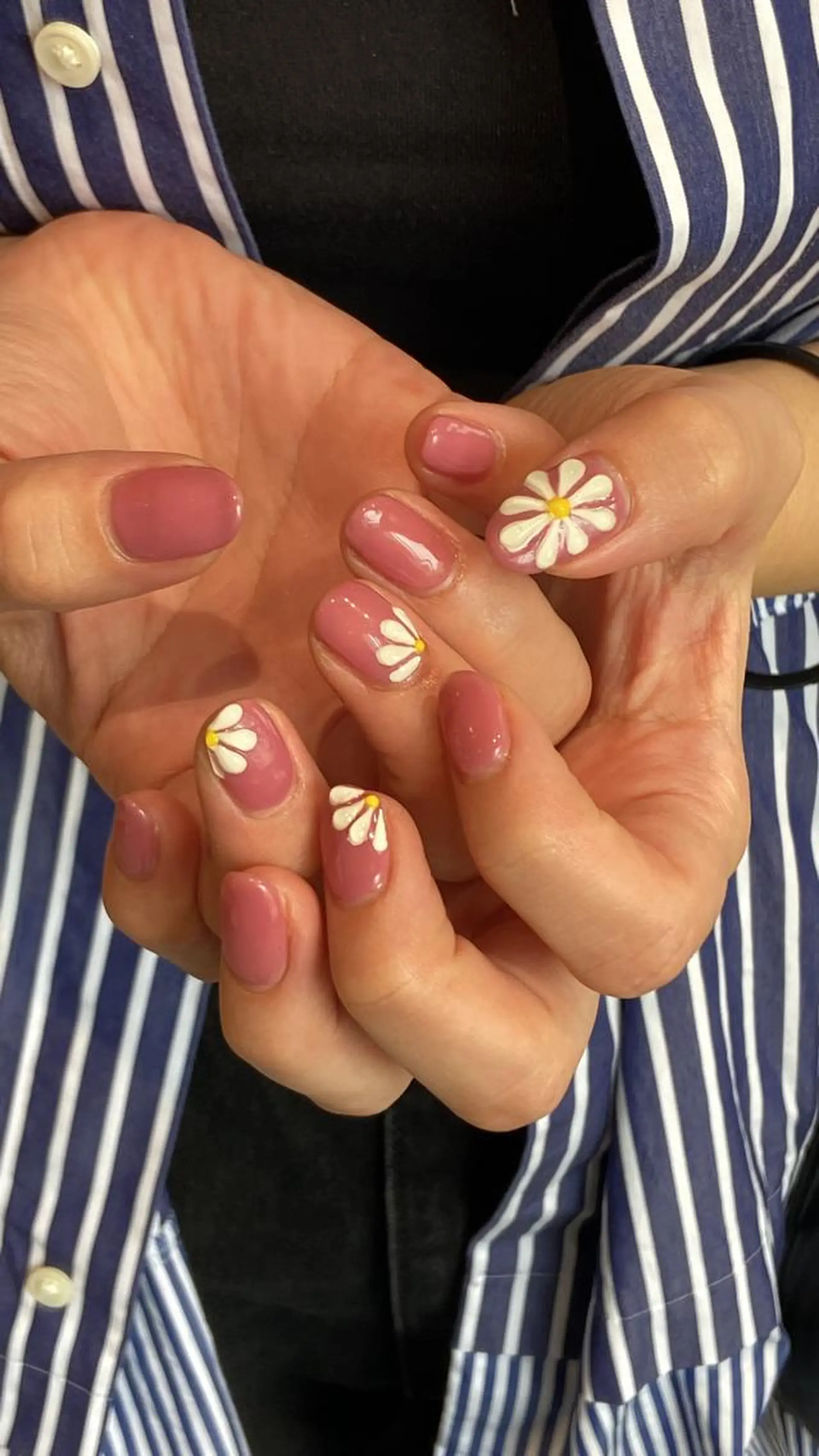 ネイル ハンドネイル ハンドケア uruma🩰/ Avenueのネイルデザイン