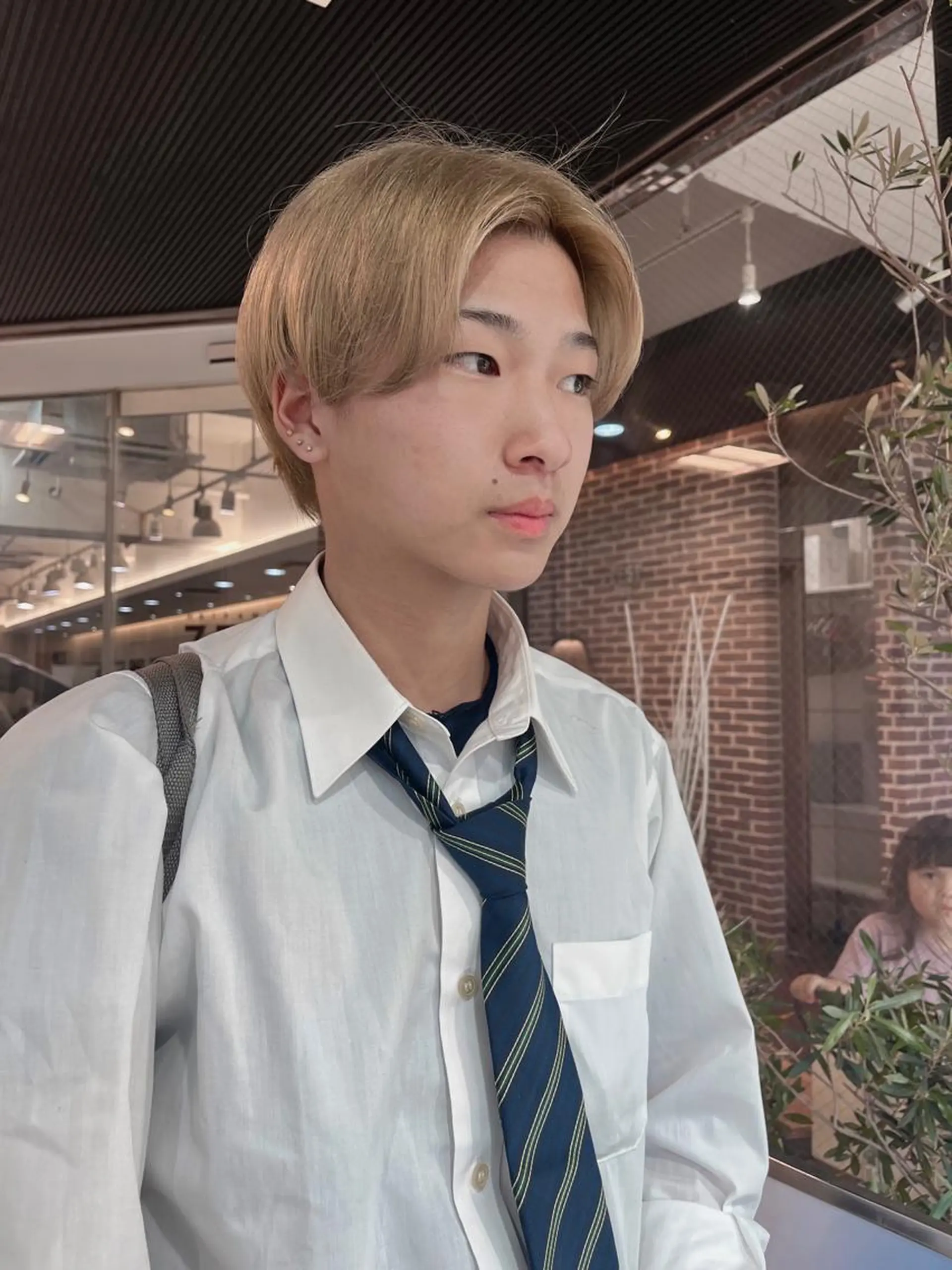 ショート カラー メンズ メンズブリーチ メンズハイトーン メンズインナーカラー メンズパーマ 学生（メンズ向け） ヘアカラー 酸性ストレート 🤍🎀honokaのヘアスタイル