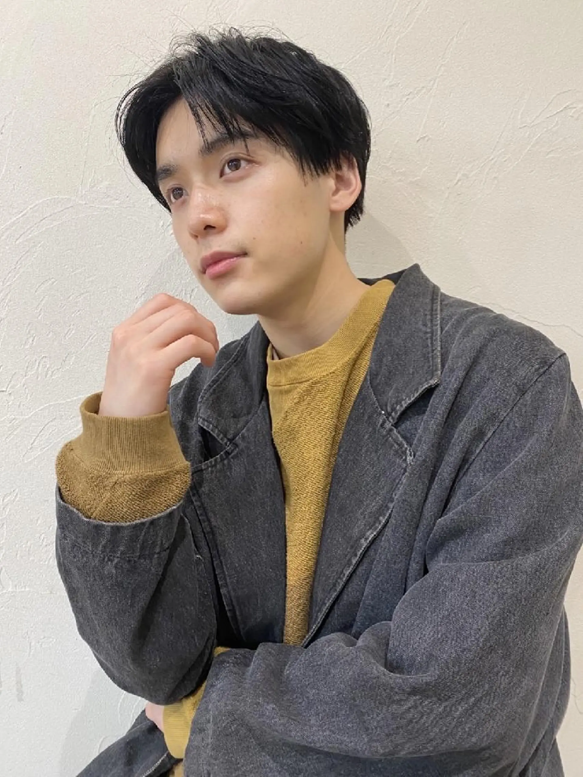 ショート メンズ 渡辺祐輔 レイヤー✂ 透明感🫧艶カラー✨のヘアスタイル