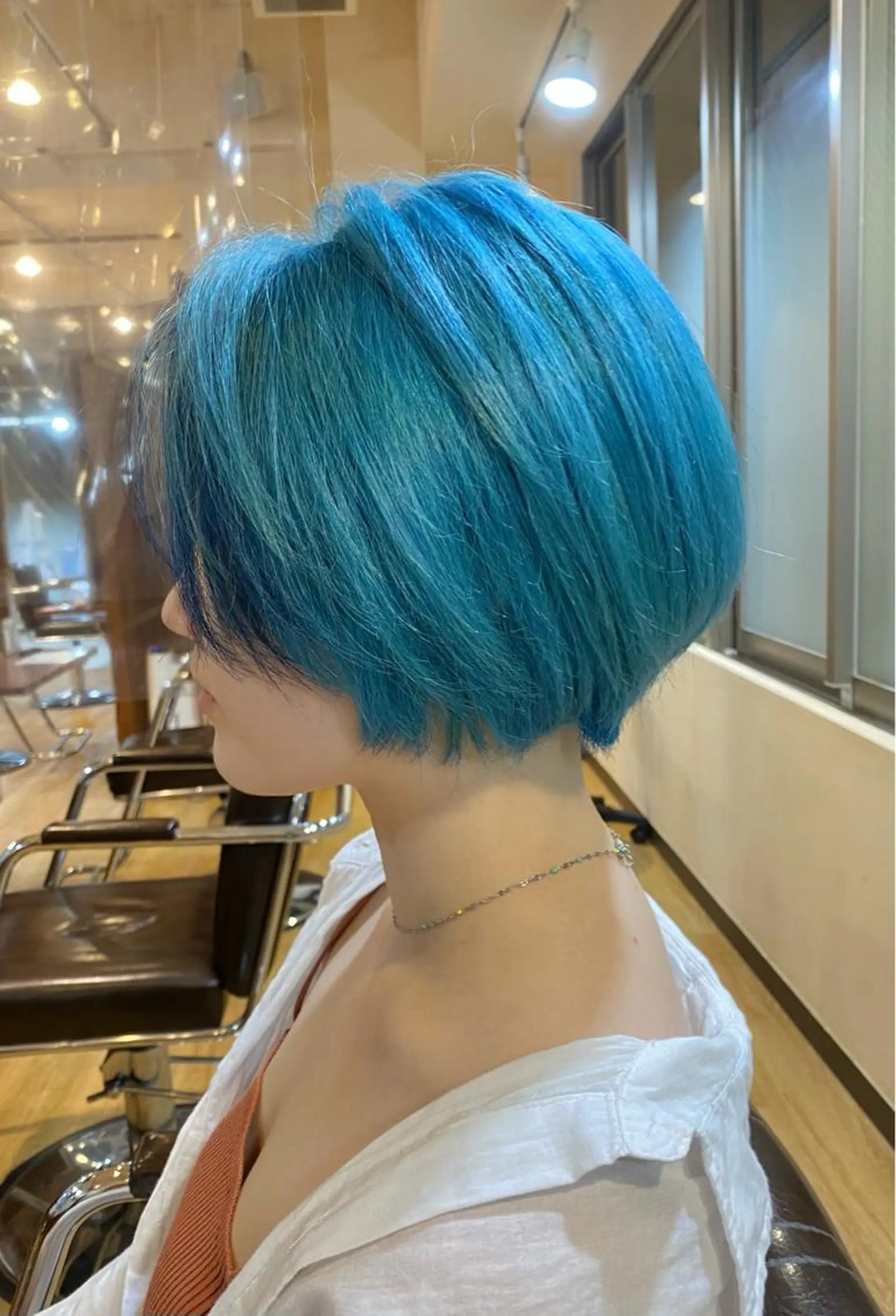 ショート カラー 白髪ぼかし バレイヤージュ志鎌のヘアスタイル