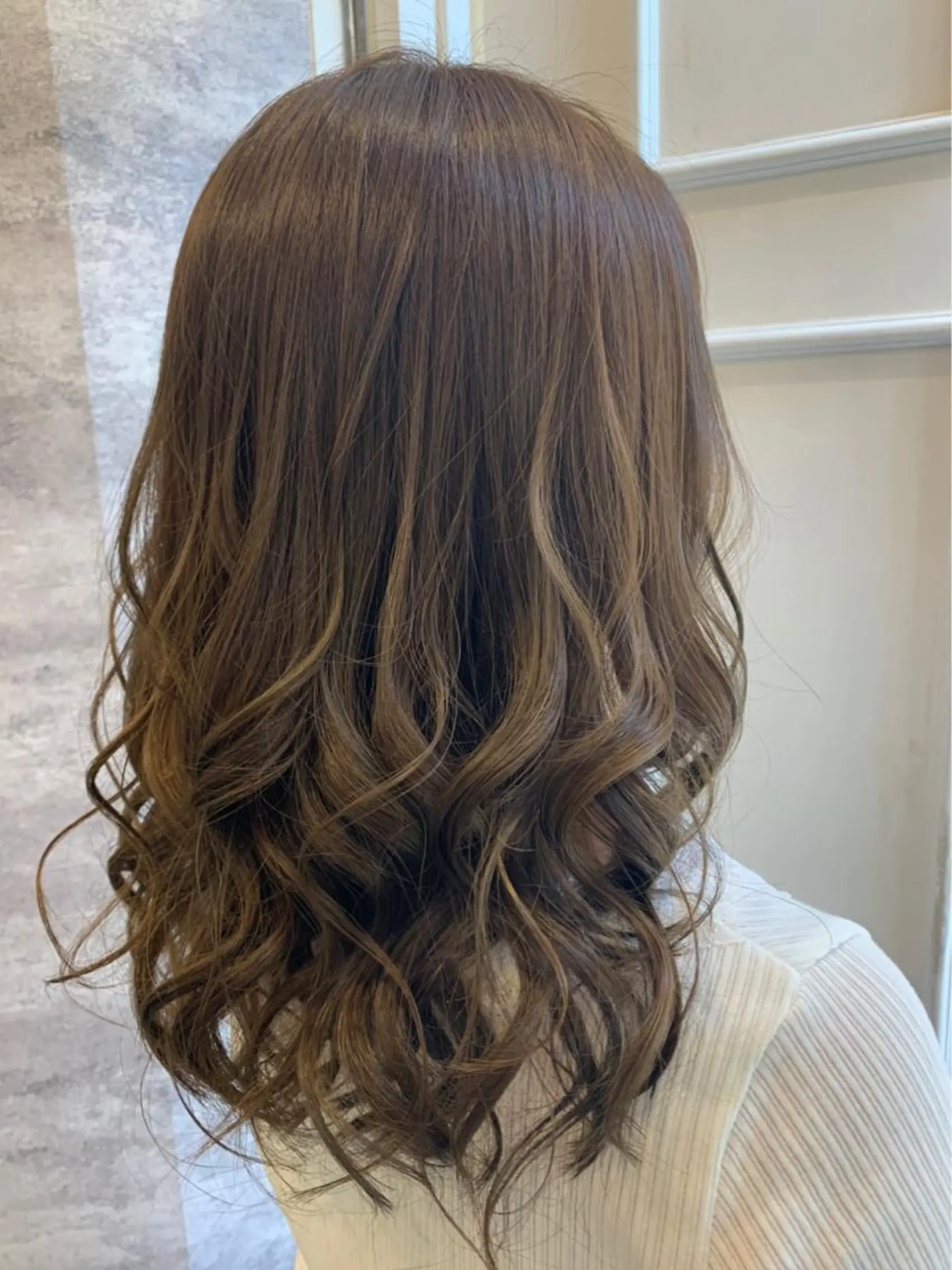セミロング カラー ベージュカラー ブリーチ ダブルカラー ミルクティーベージュ ブリーチなしカラー ヘアカラー 🫟Blanco🫟 Color&Careのヘアスタイル
