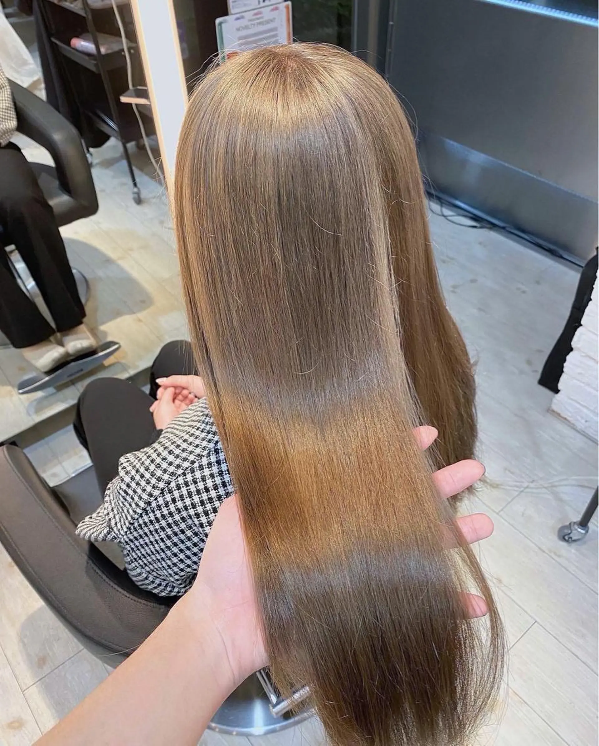 カラー ベージュカラー ミルクティーベージュ 鈴木直之/ハイトーン /ボブ/美髪矯正のヘアスタイル