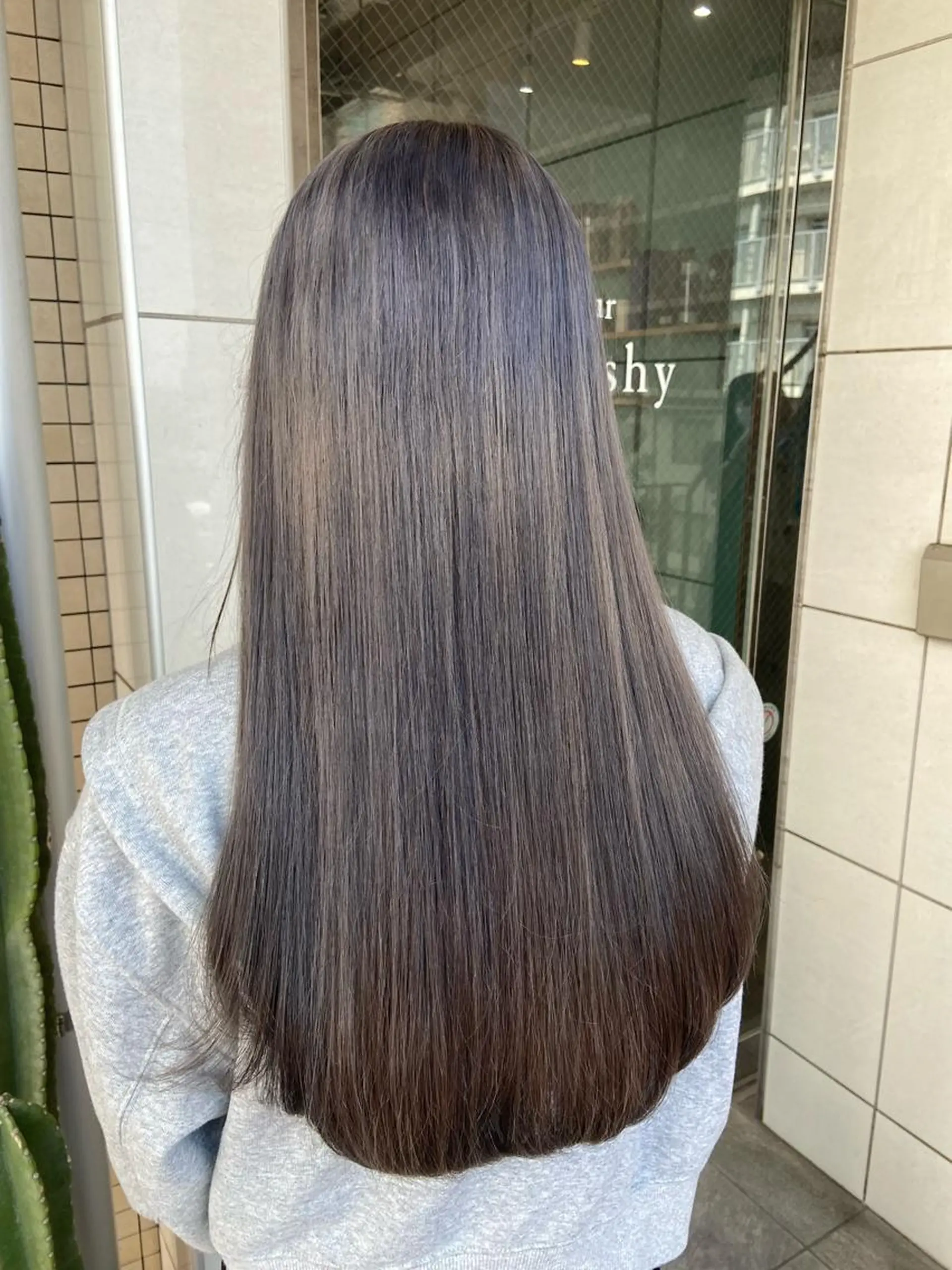 ロング カラー カット 縮毛矯正 トリートメント 🧸プルエクステ❤︎ ネイルKAO🧸のヘアスタイル