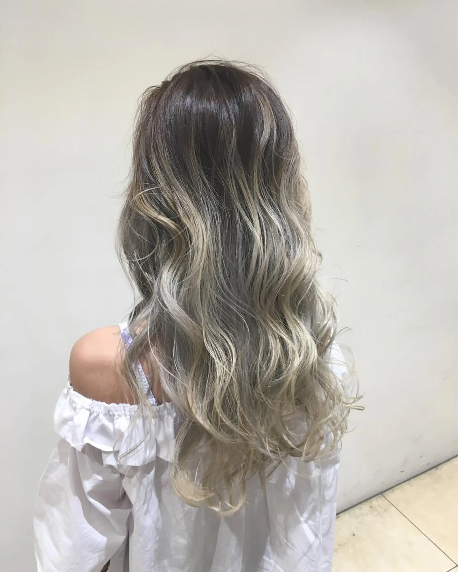 ロング Rubik's江坂 ルービックえさかのヘアスタイル