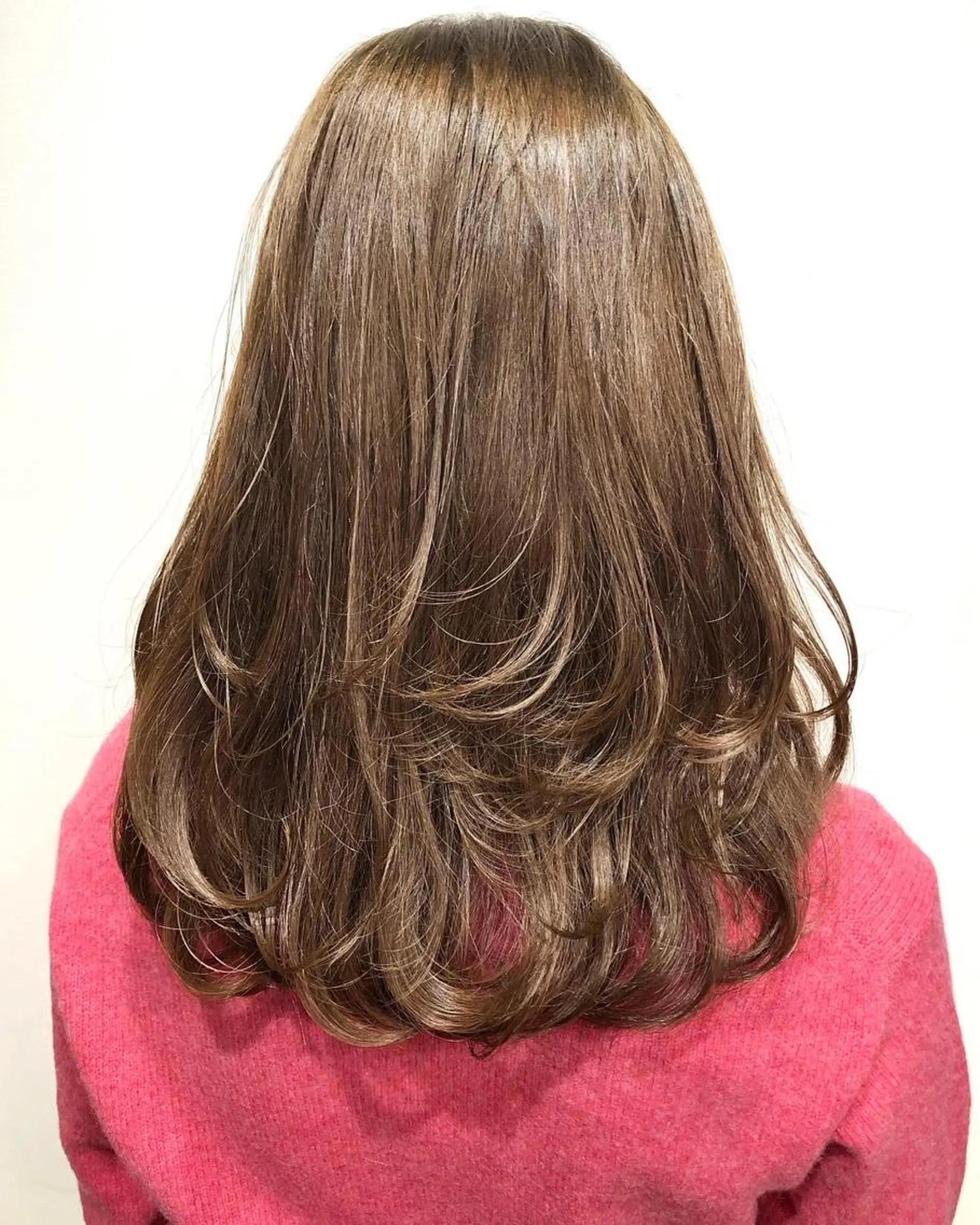 セミロング カラー アッシュ ベージュカラー ブリーチ ブロンド ブロンドベージュ トリートメント 艶カラー YOSHIMURAのヘアスタイル