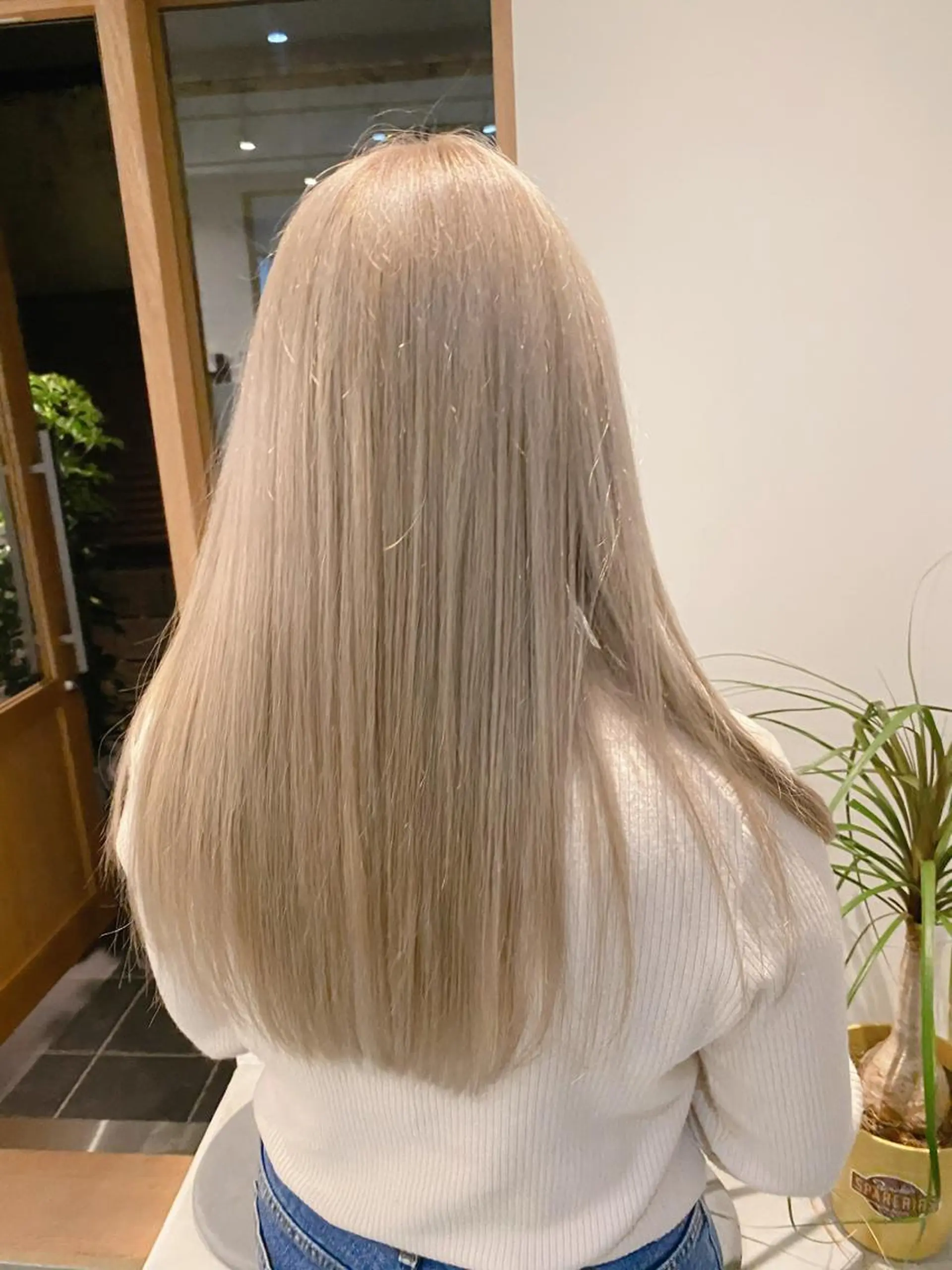 ロング カラー 美髪ストレート 川本雄己のヘアスタイル