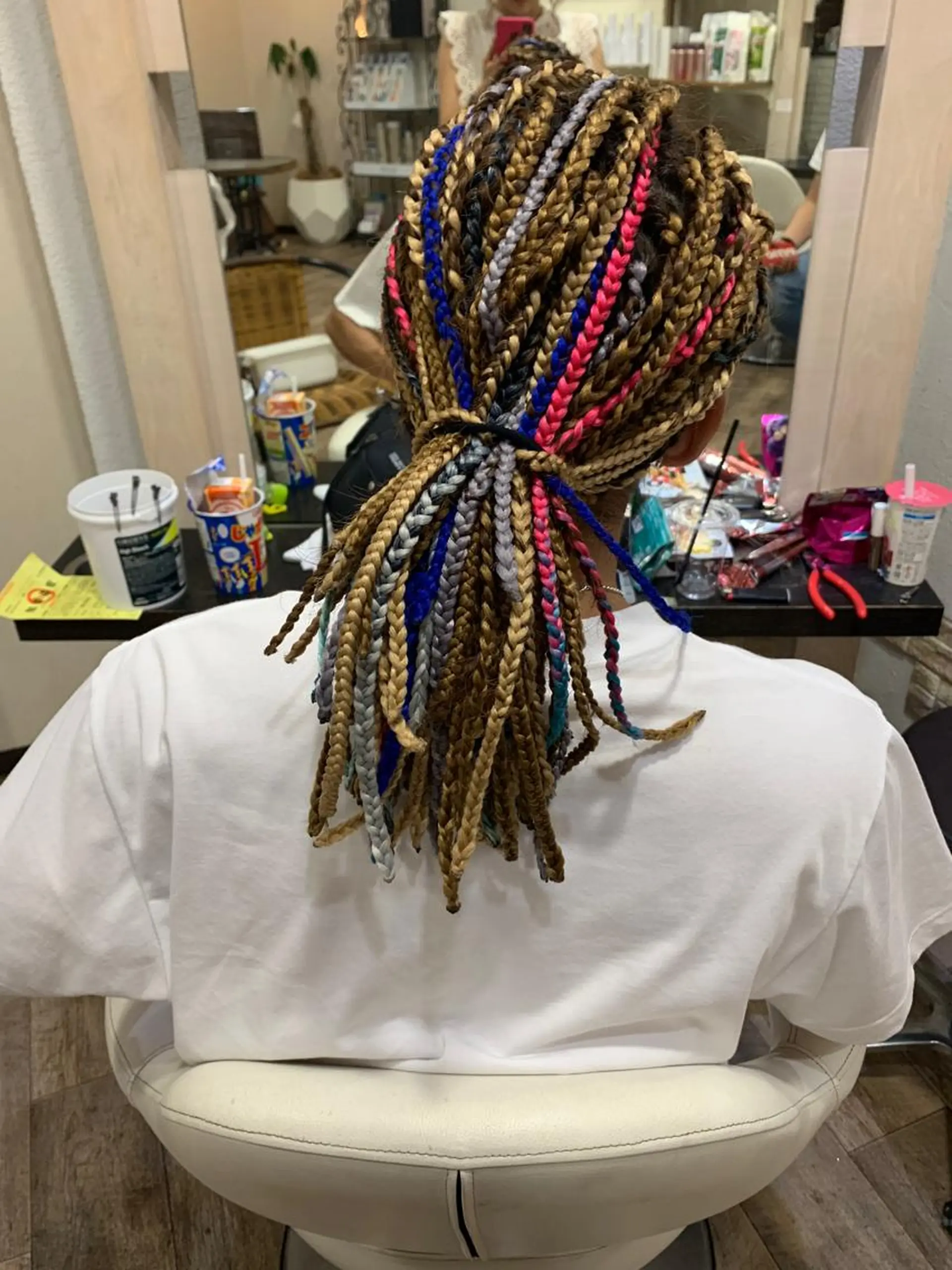 ロング レディース専用🌷咲 の垢抜けブリーチ部屋のヘアスタイル