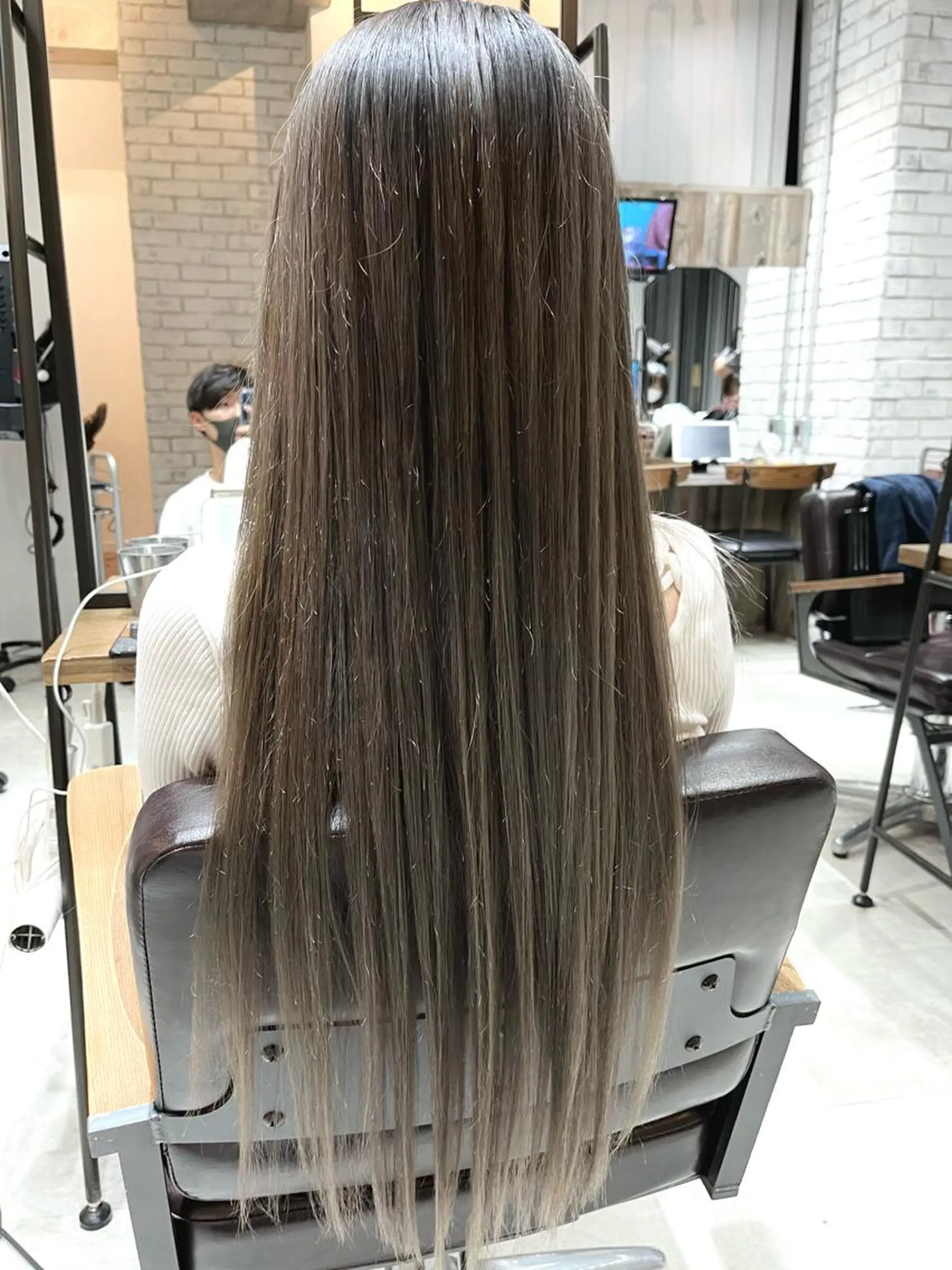 ロング カラー アディクシーカラー ヘアカラー 🌈透明感カラー 韓 国ヘアこうたろうのヘアスタイル