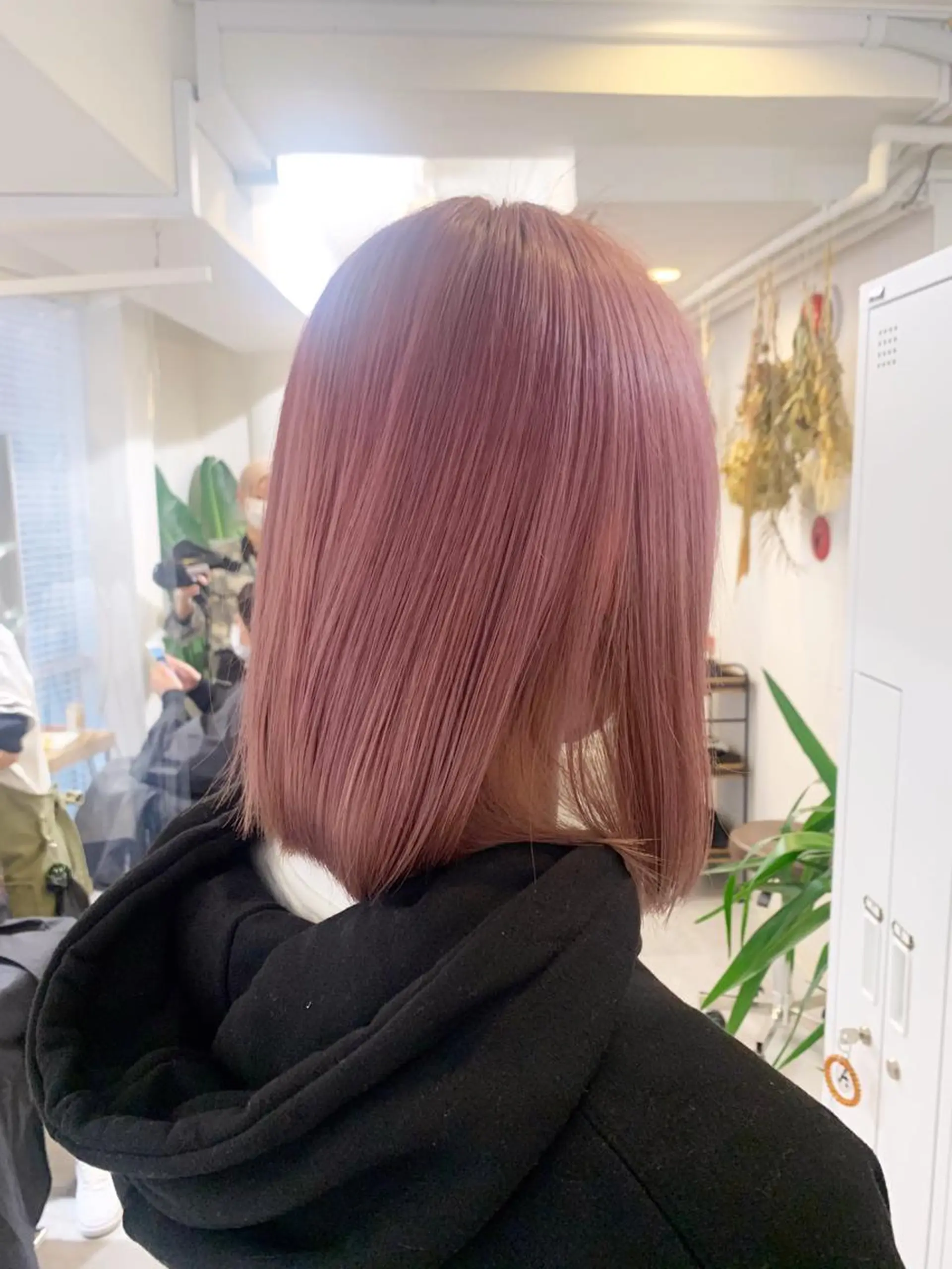 ショート パープルカラー レイヤー×縮毛矯正 深見 拓のヘアスタイル