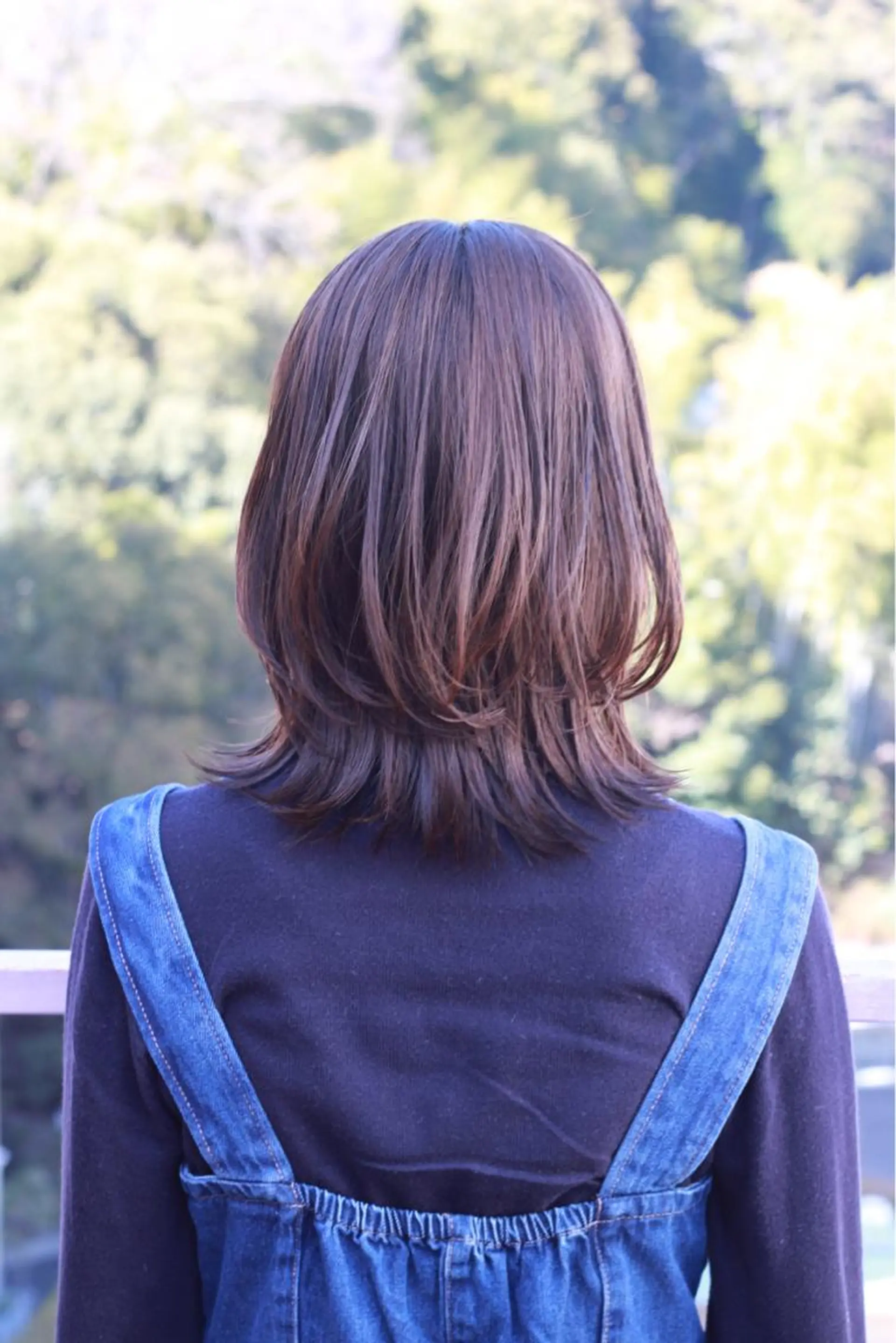 ミディアム カラー ウルフカット カット ヘアカラー Viage （ビアージュ）のヘアスタイル