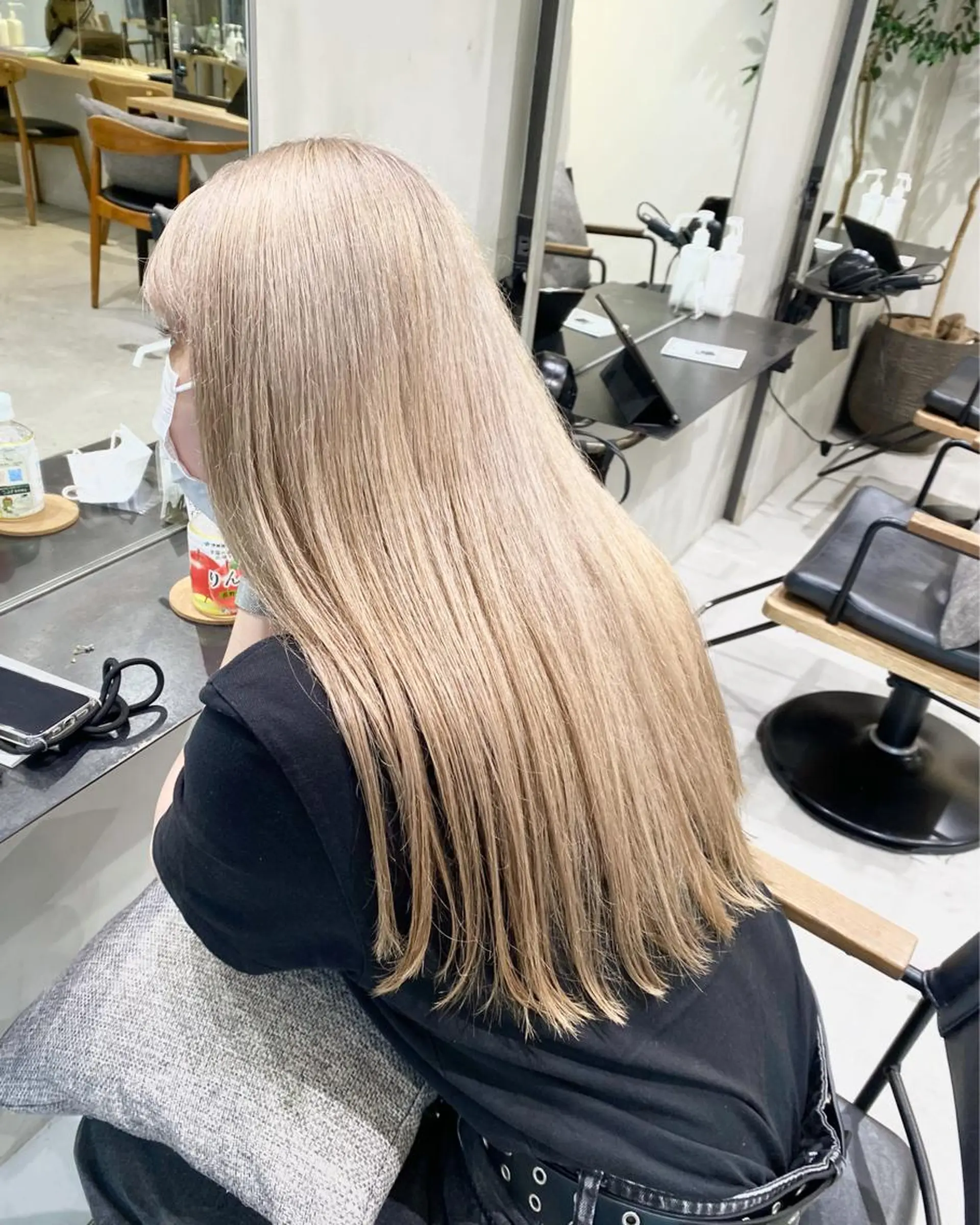 ロング カラー ベージュカラー ブロンド ブロンドベージュ ホワイトブロンド メンズ清潔感のプロ 💈メンズパーマ💈のヘアスタイル