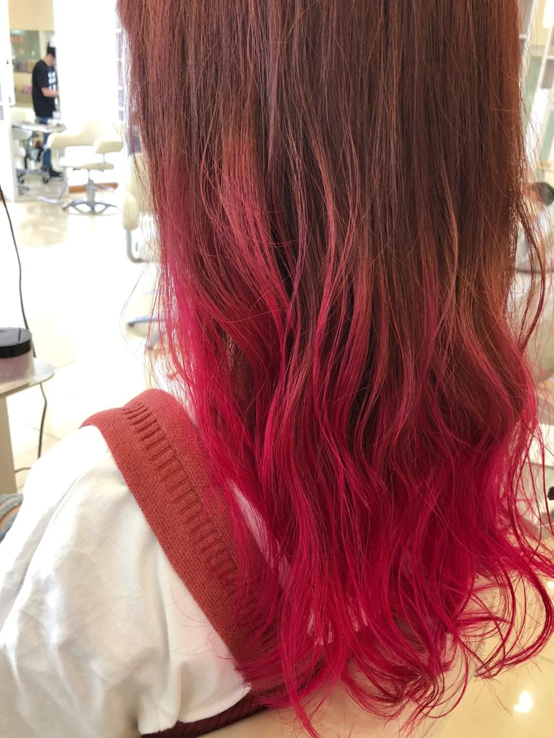 カラー 牧野 佳樹のヘアスタイル