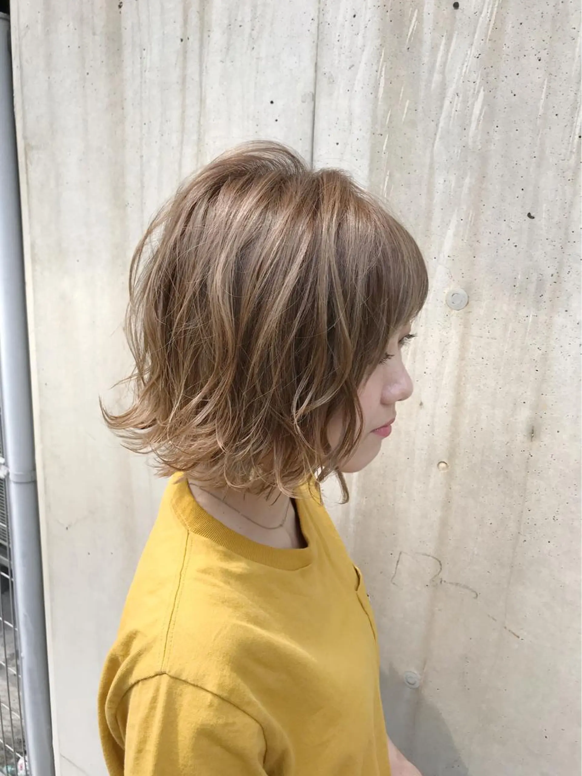 ショート カラー 透明感カラー ハイライトカラー イルミナカラー ボブ ハイライト カット ヘアカラー ボブ・レイヤーカット 吉敷航一のヘアスタイル