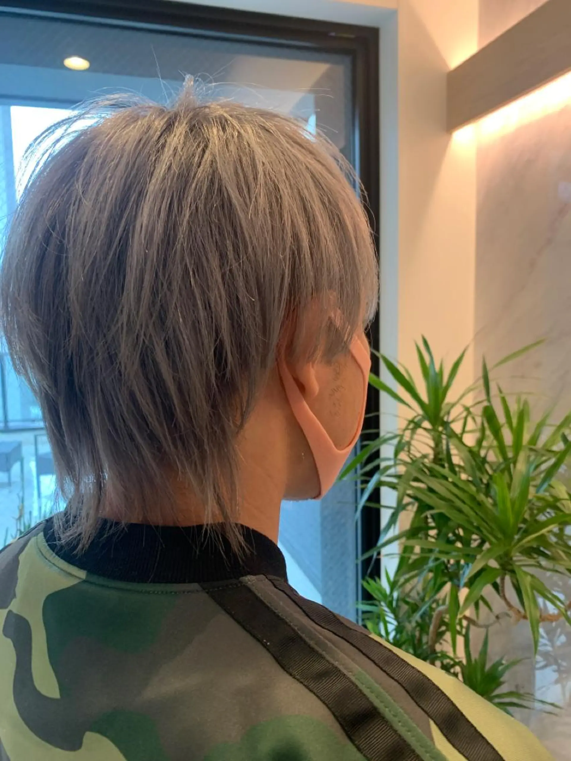 ショート カラー メンズ メンズブリーチ ブリーチ シルバー 永田 よしはるのヘアスタイル