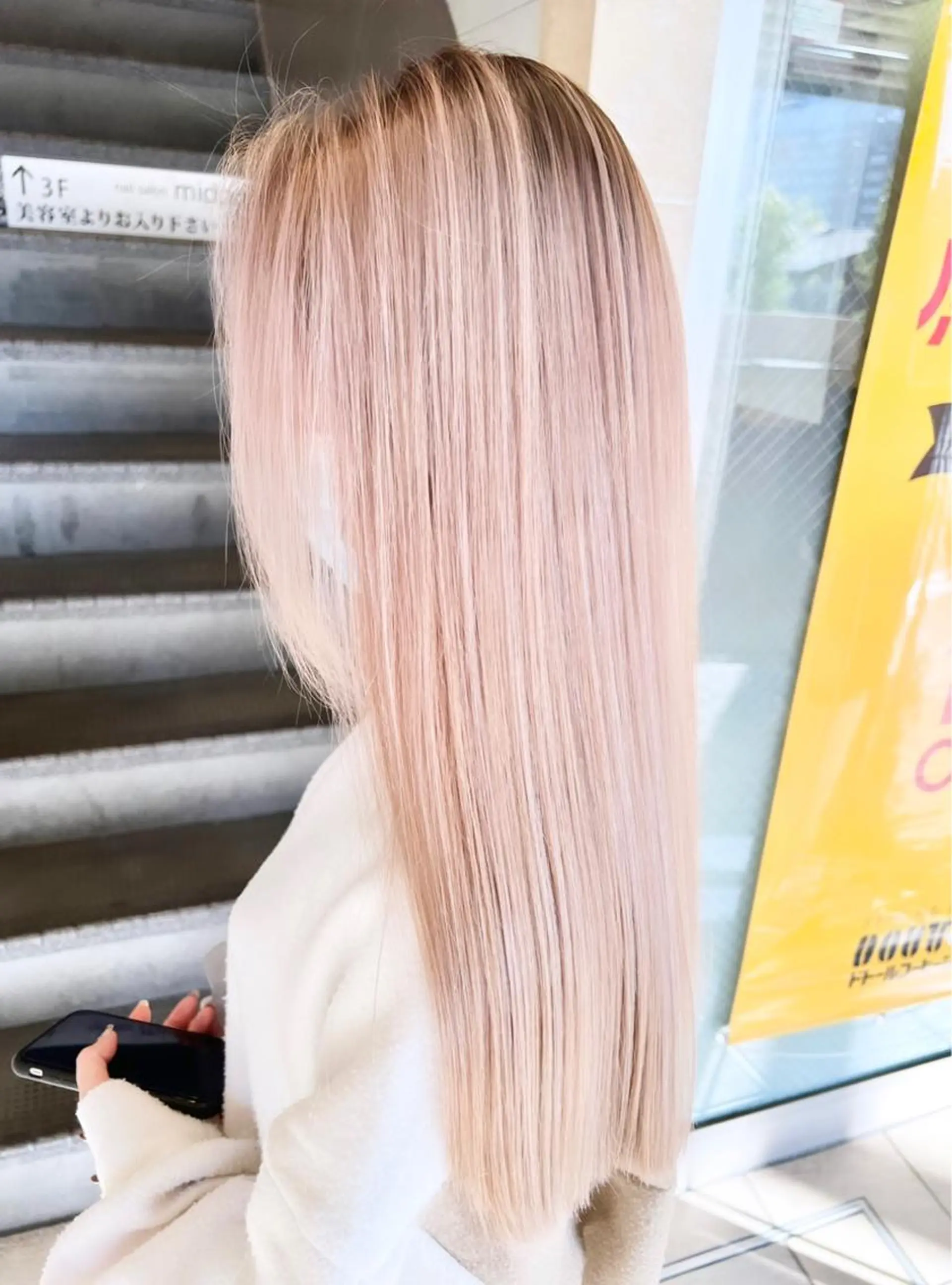 ロング カラー ヘアアレンジ ネイル マツエク・マツパ ベージュカラー ホワイトベージュ ホワイト カット ヘアカラー トリートメント ブリーチ特化 / share 元太のヘアスタイル