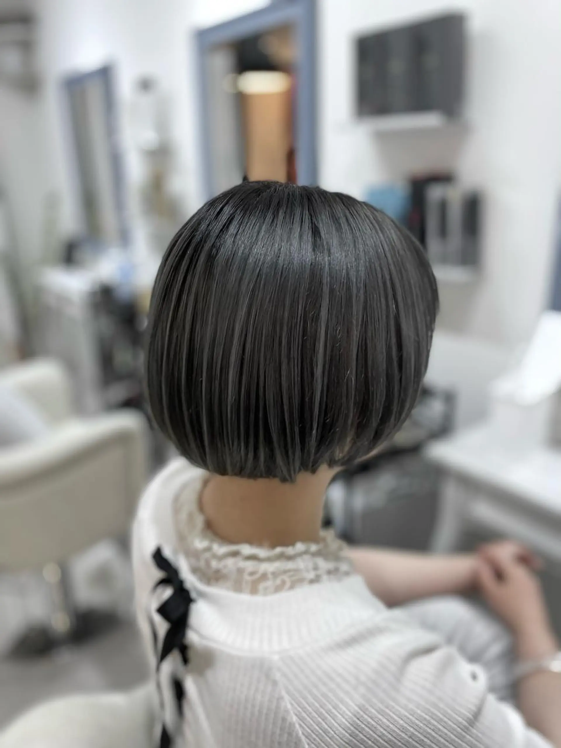 ショート カラー グレージュ ボブ ✨髪質改善が大好評✨ 美容室lic近藤✨のヘアスタイル