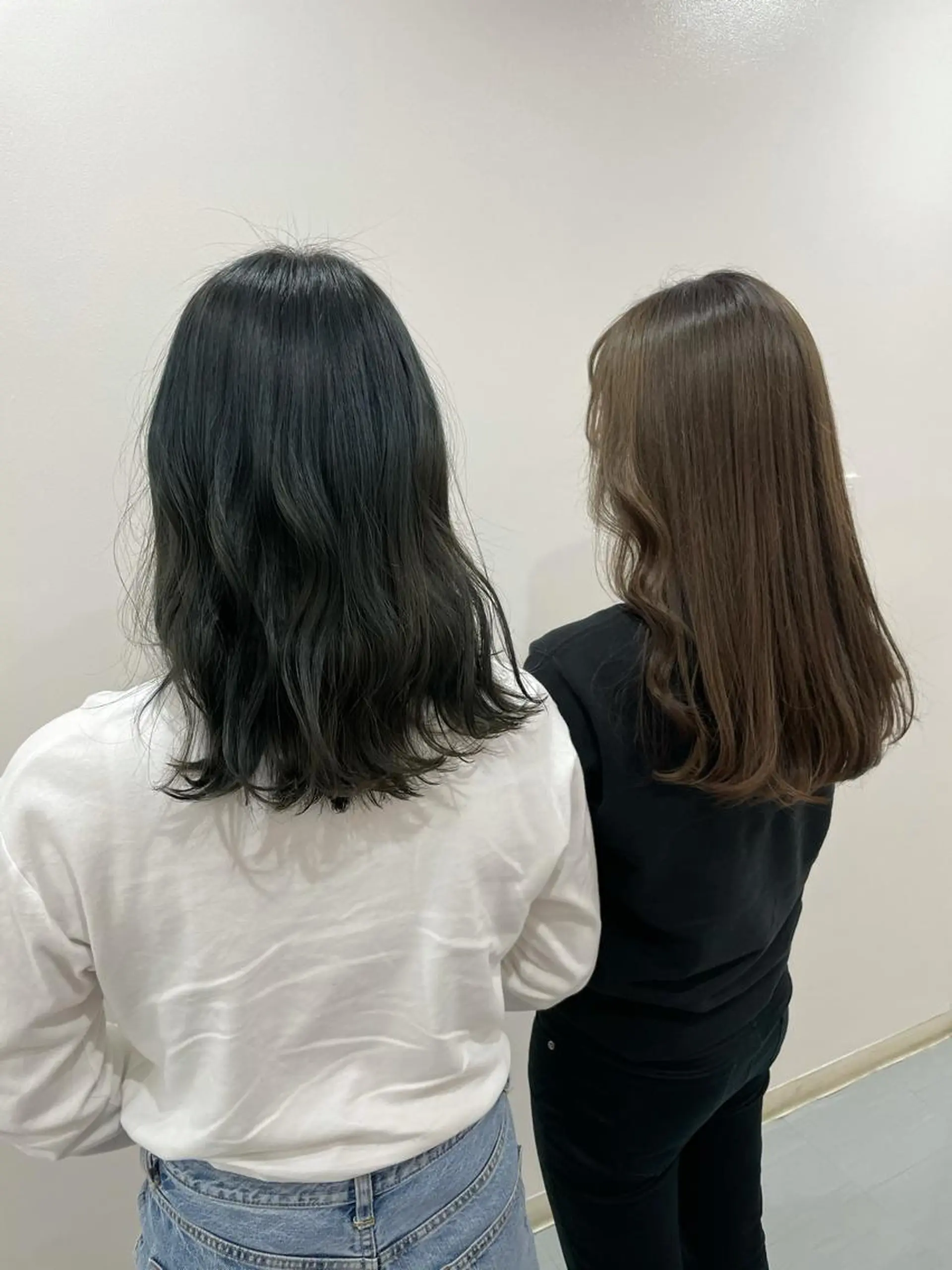 セミロング カラー akane .のヘアスタイル