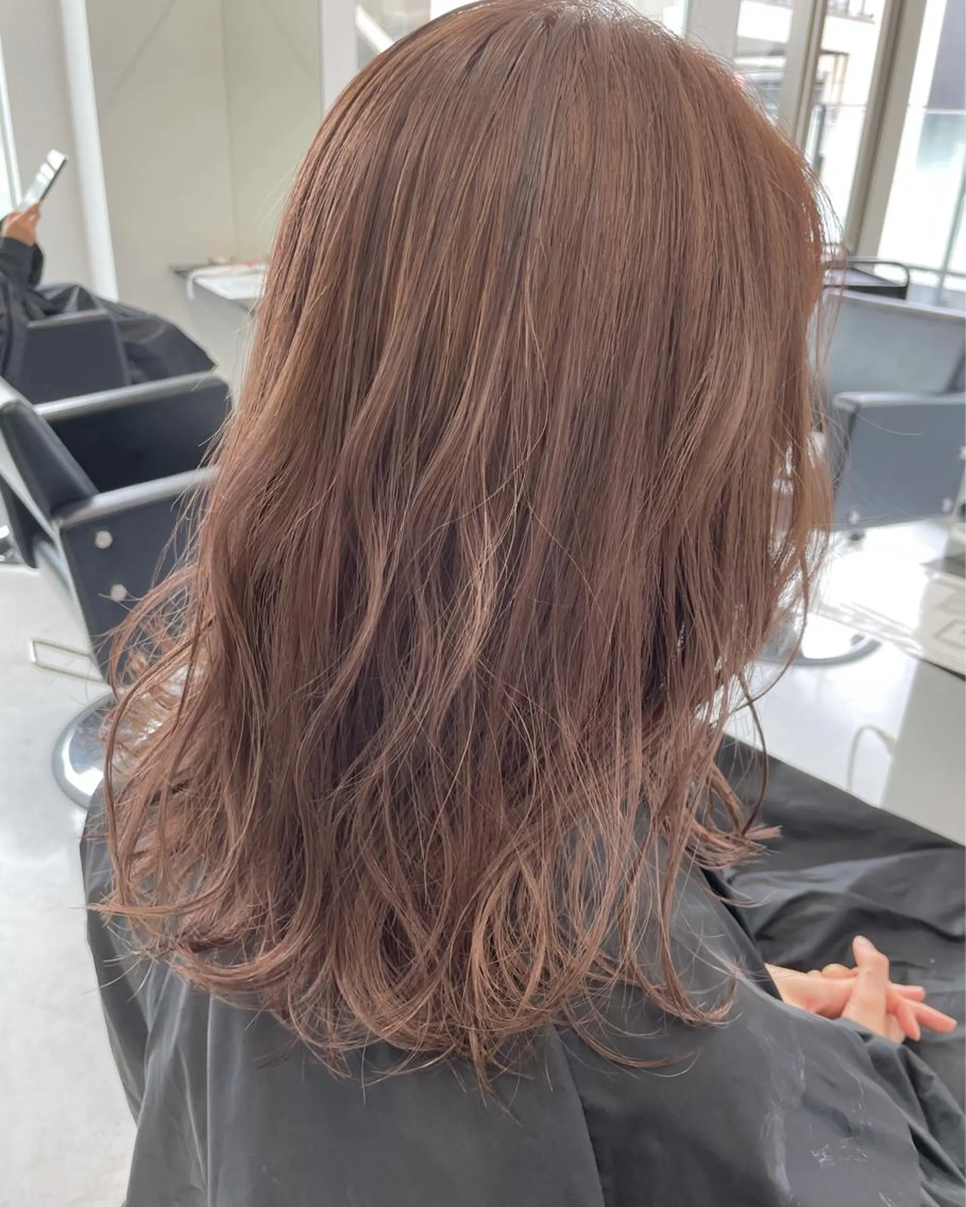 セミロング カラー ブリーチ ピンクカラー 宮本 円のヘアスタイル