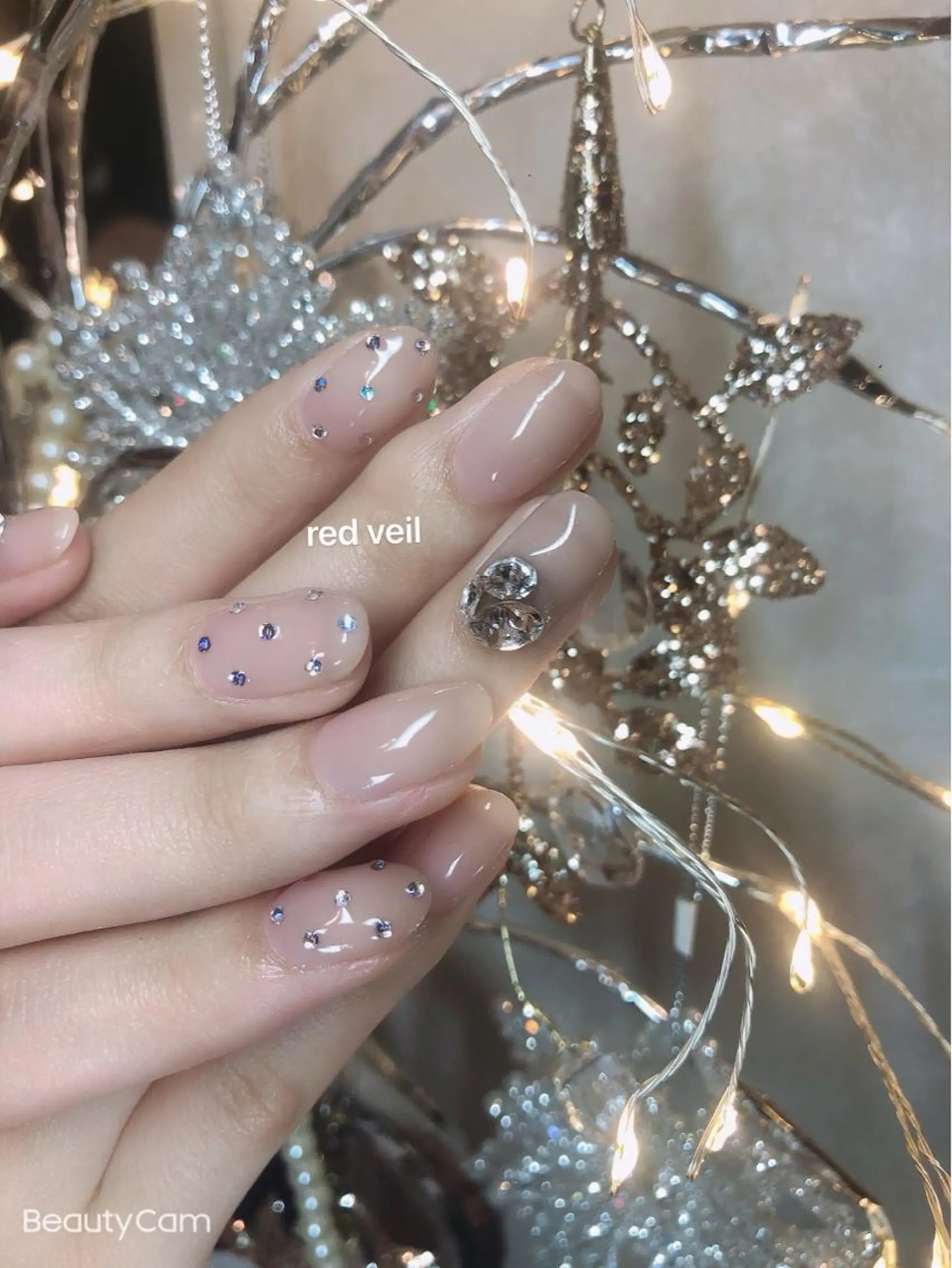 ミディアム ネイル ジェルネイル ハンドネイル 長さ出し専門 nynaのネイルデザイン