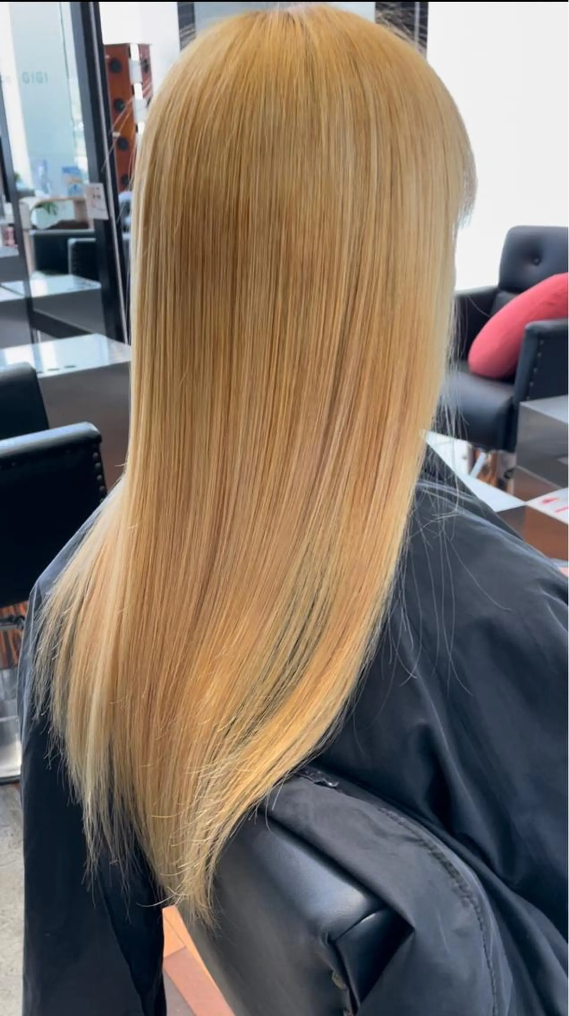 ロング HairMake　GIGI 宇多津所属・入本 翼のヘアスタイル