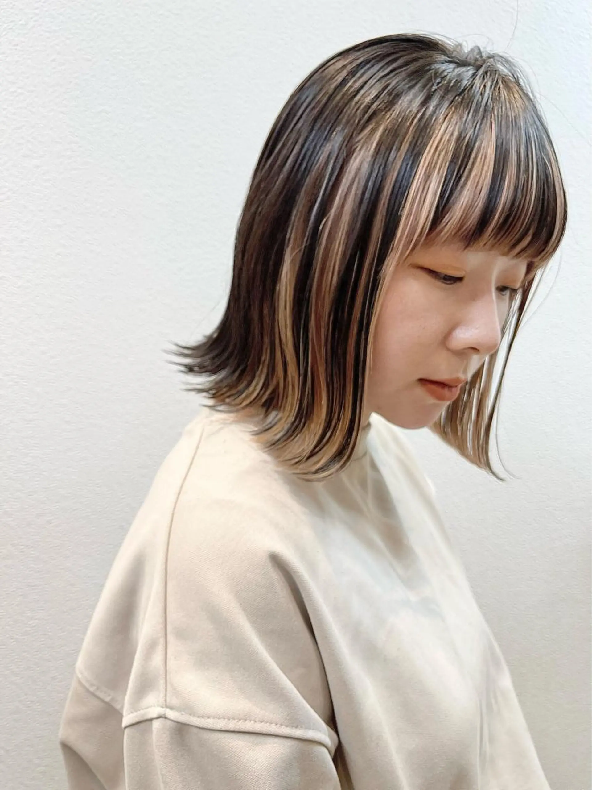 ミディアム カラー ベージュカラー インナーカラー 伊藤 一樹のヘアスタイル