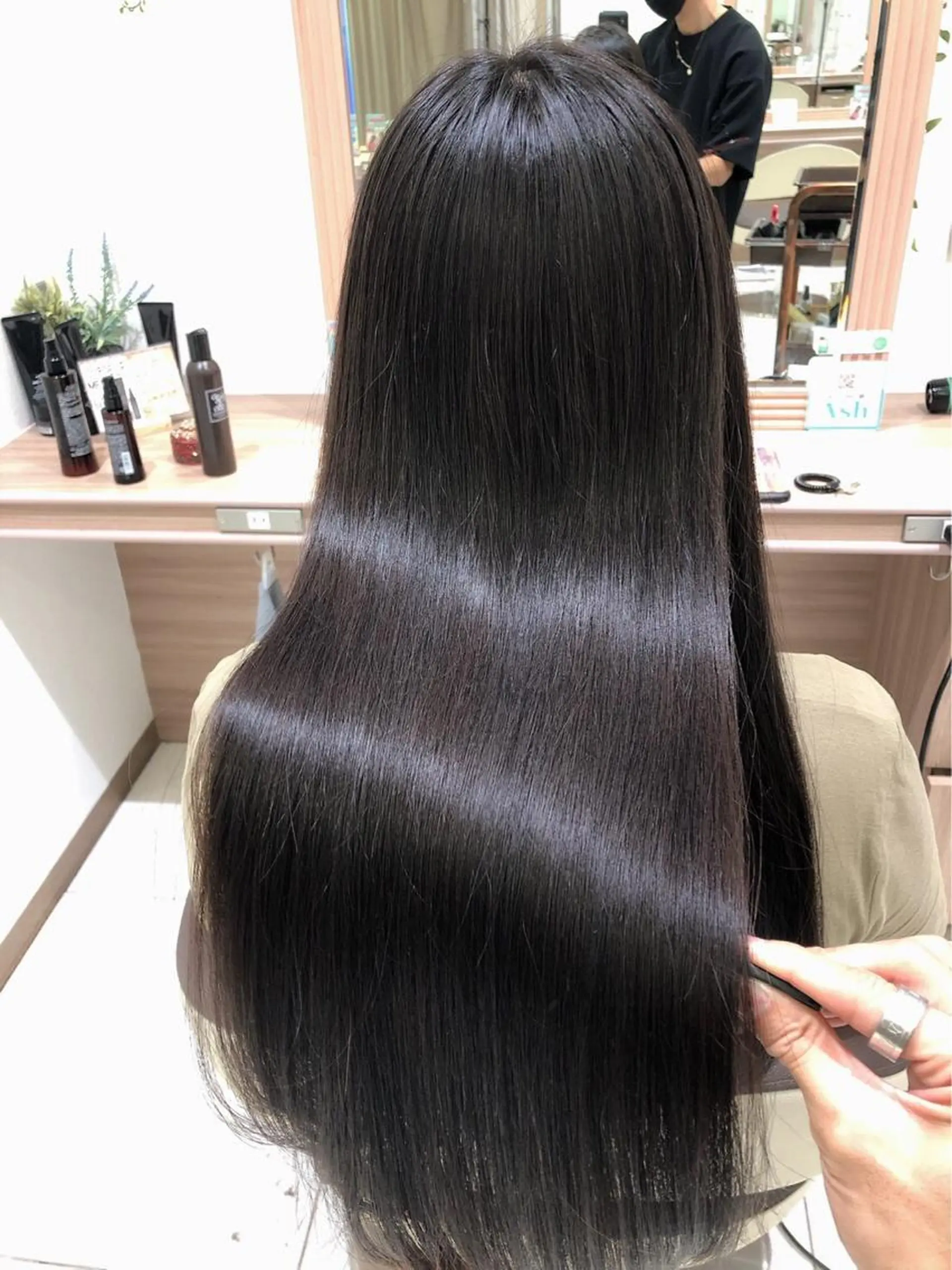 ロング 髪質改善 縮毛矯正 トリートメント 酸熱トリートメント 縮毛矯正 トリートメント コテ巻き風パーマ/ 髪質改善/河島恭平のヘアスタイル