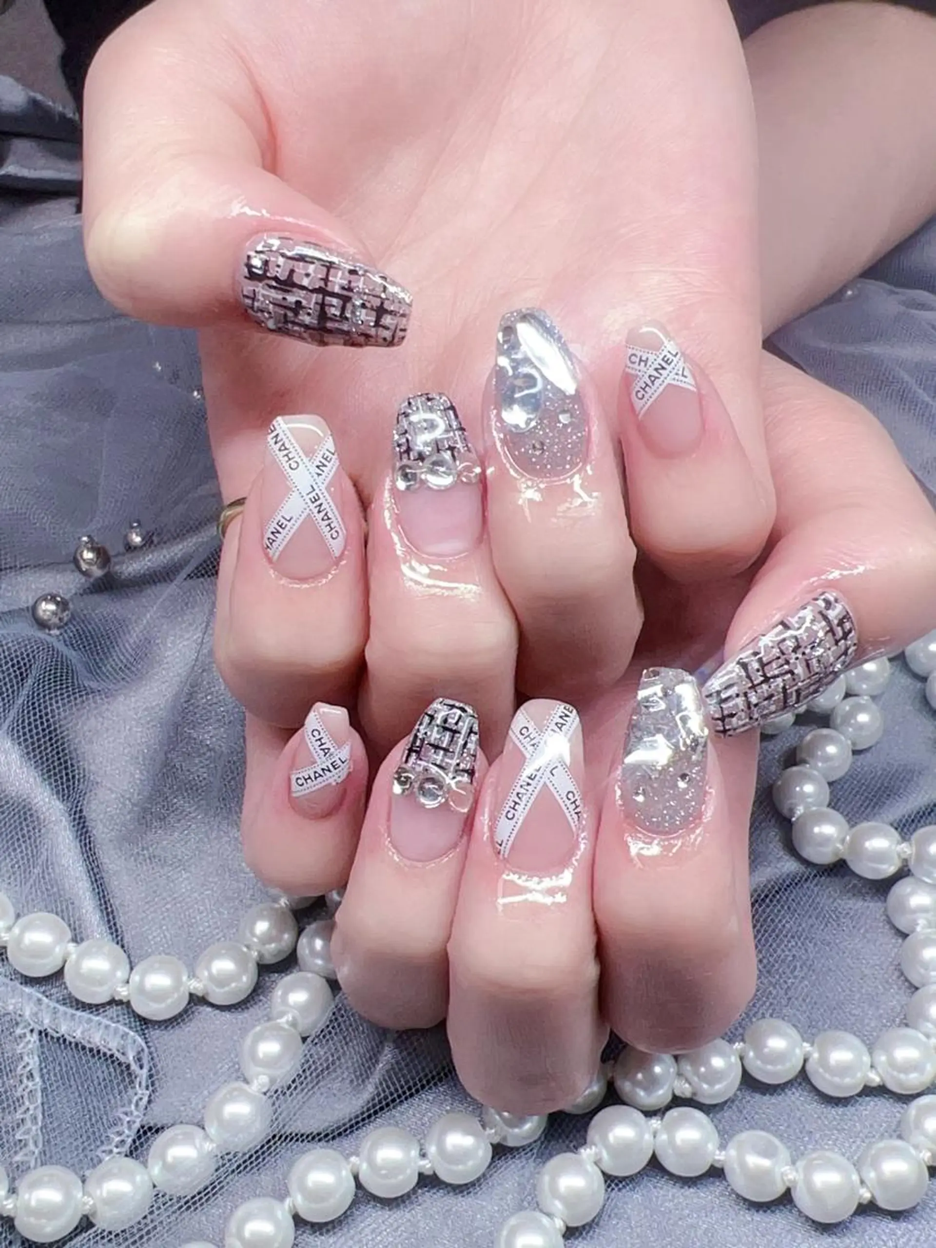 ネイル チークネイル 長さ出し マグネットネイル 持ち込み ワンカラーネイル ハンドネイル She   Nail所属・ISA_ BELLAのネイルデザイン