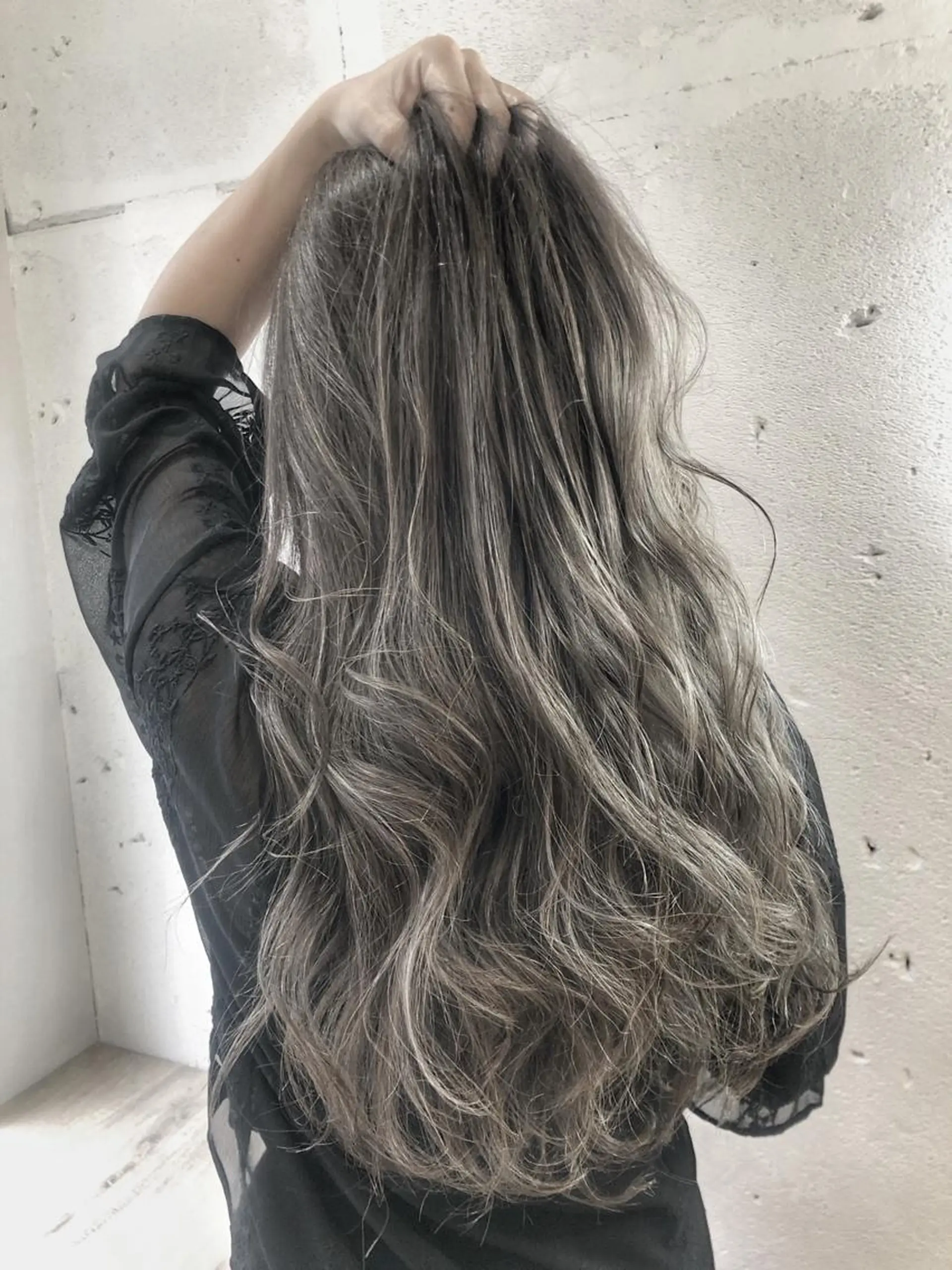 ロング ヘアカラー 南都 良太のヘアスタイル