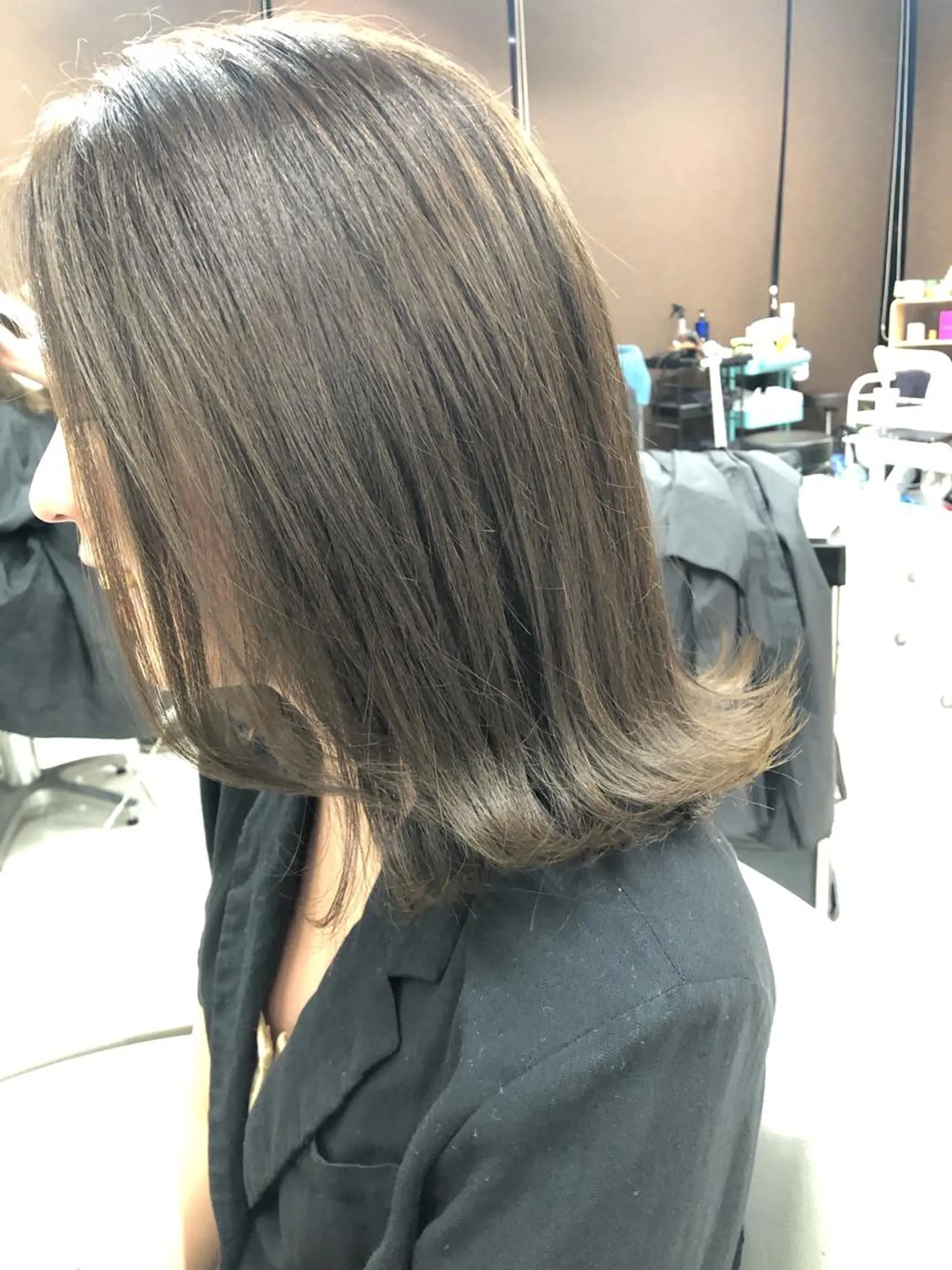 ミディアム 外ハネヘア 八谷 将平のヘアスタイル