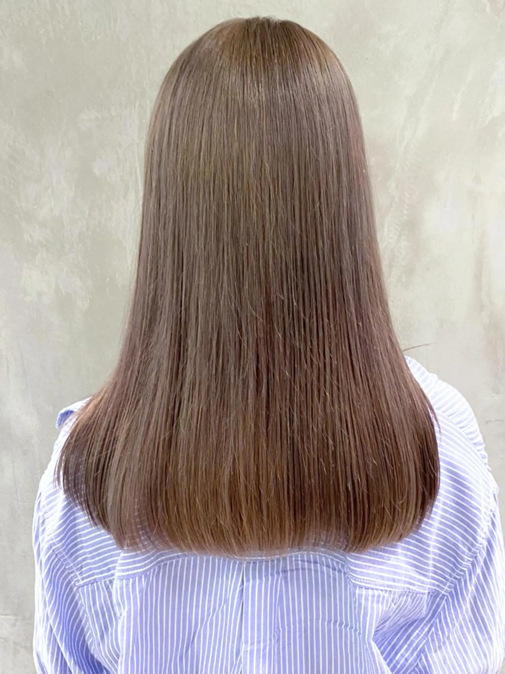 セミロング カラー グレージュ ITbyALBUM 松戸のヘアスタイル