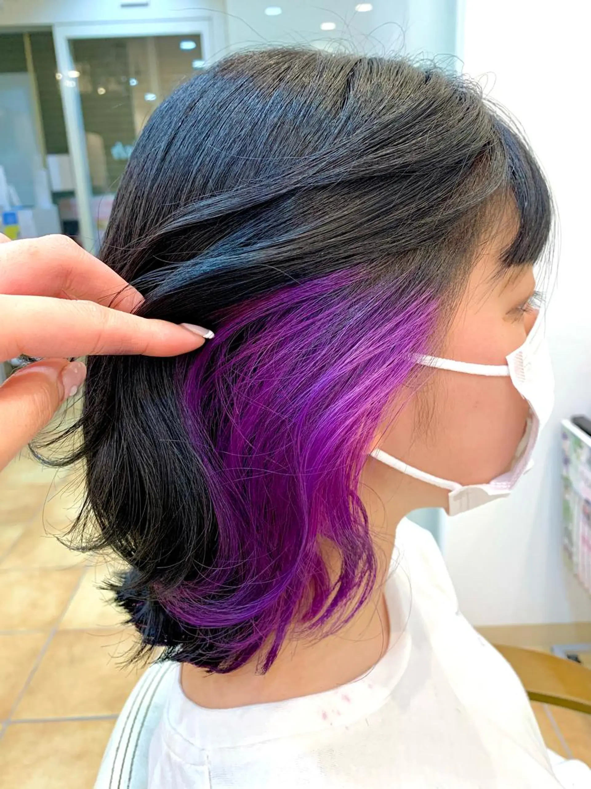 カラー Lamp 柏 山口 か乃 ブリーチカラーのヘアスタイル