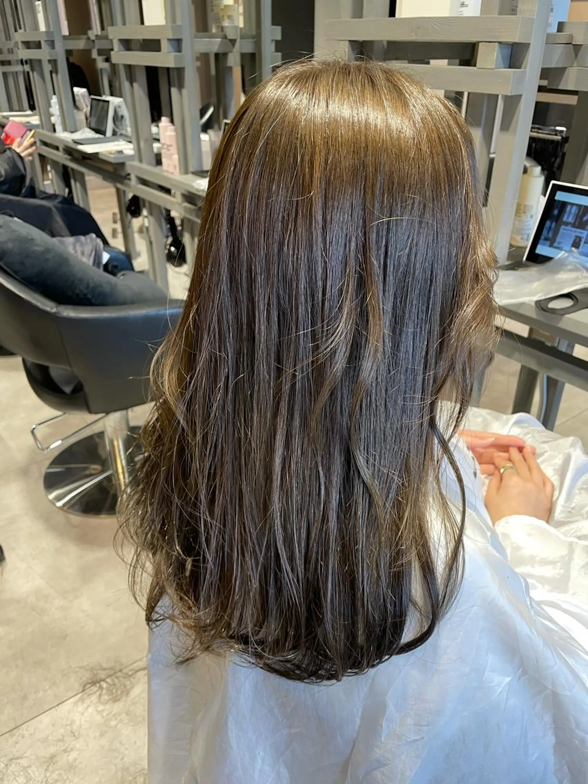 セミロング カラー グレージュ カット レイヤー×髪質改善 ×透明感/杉田 圭のヘアスタイル