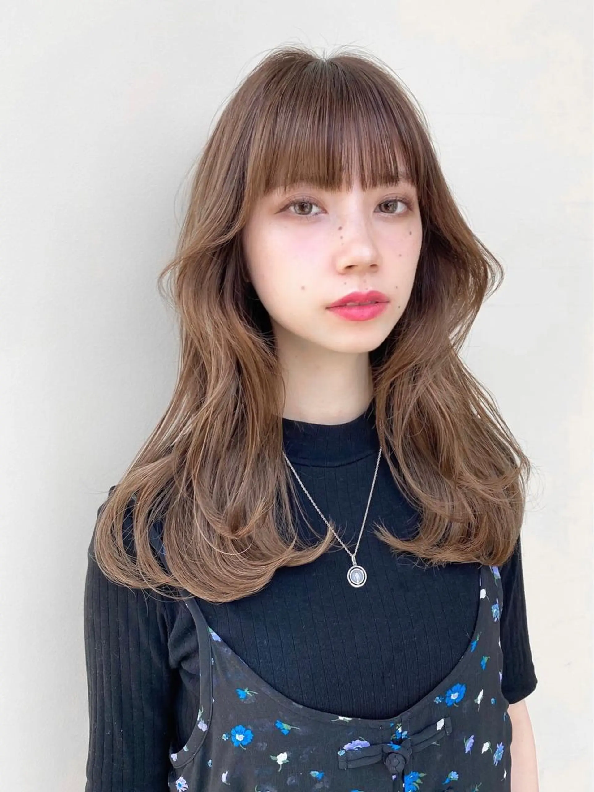 セミロング カラー くびれヘア レイヤー/顔周り /透明感🩶高橋大のヘアスタイル