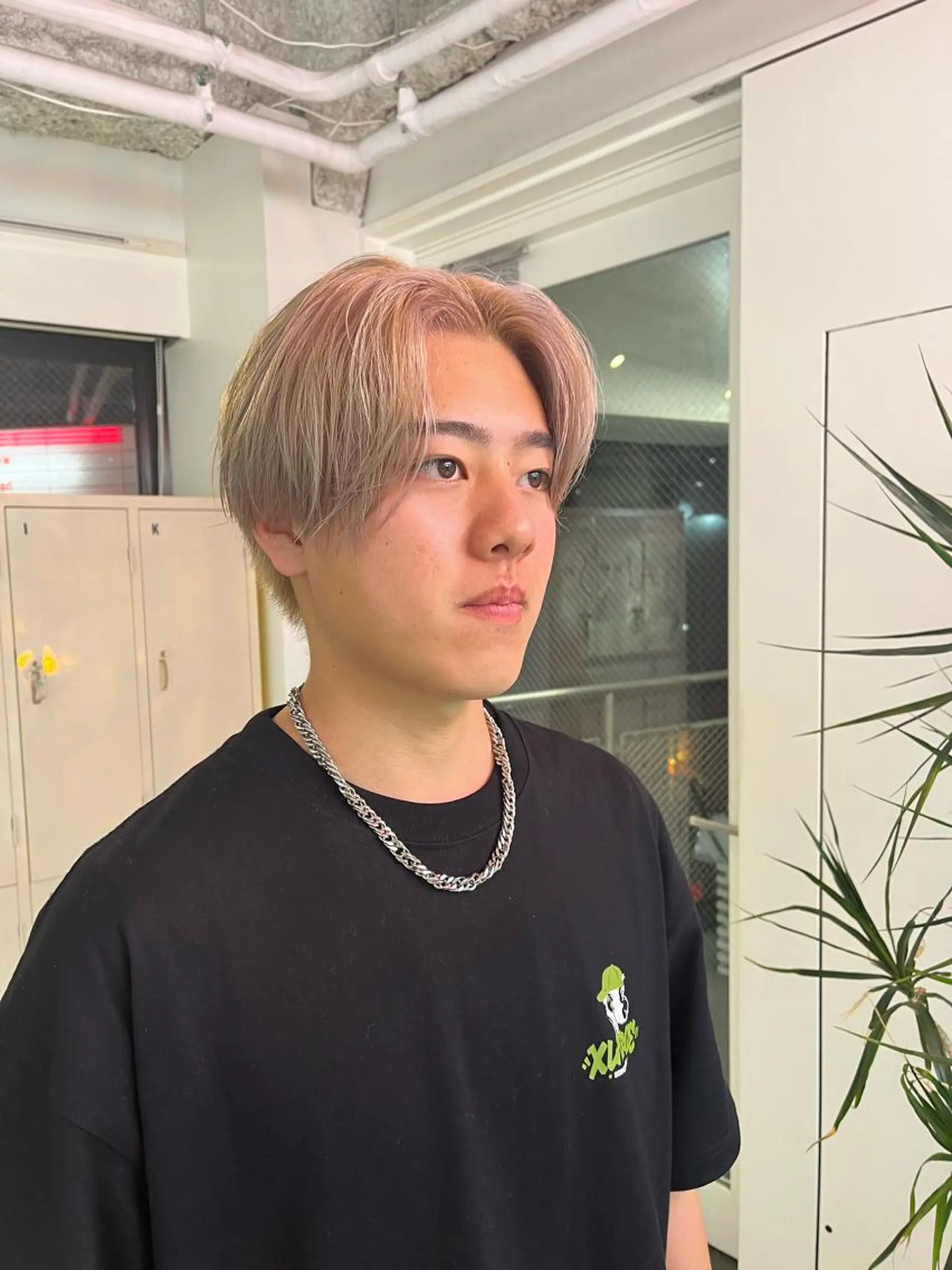 ショート カラー メンズ カット ヘアカラー トリートメント ヘアセット ハイトーン/レイヤー ハッシュカット/牧原のヘアスタイル